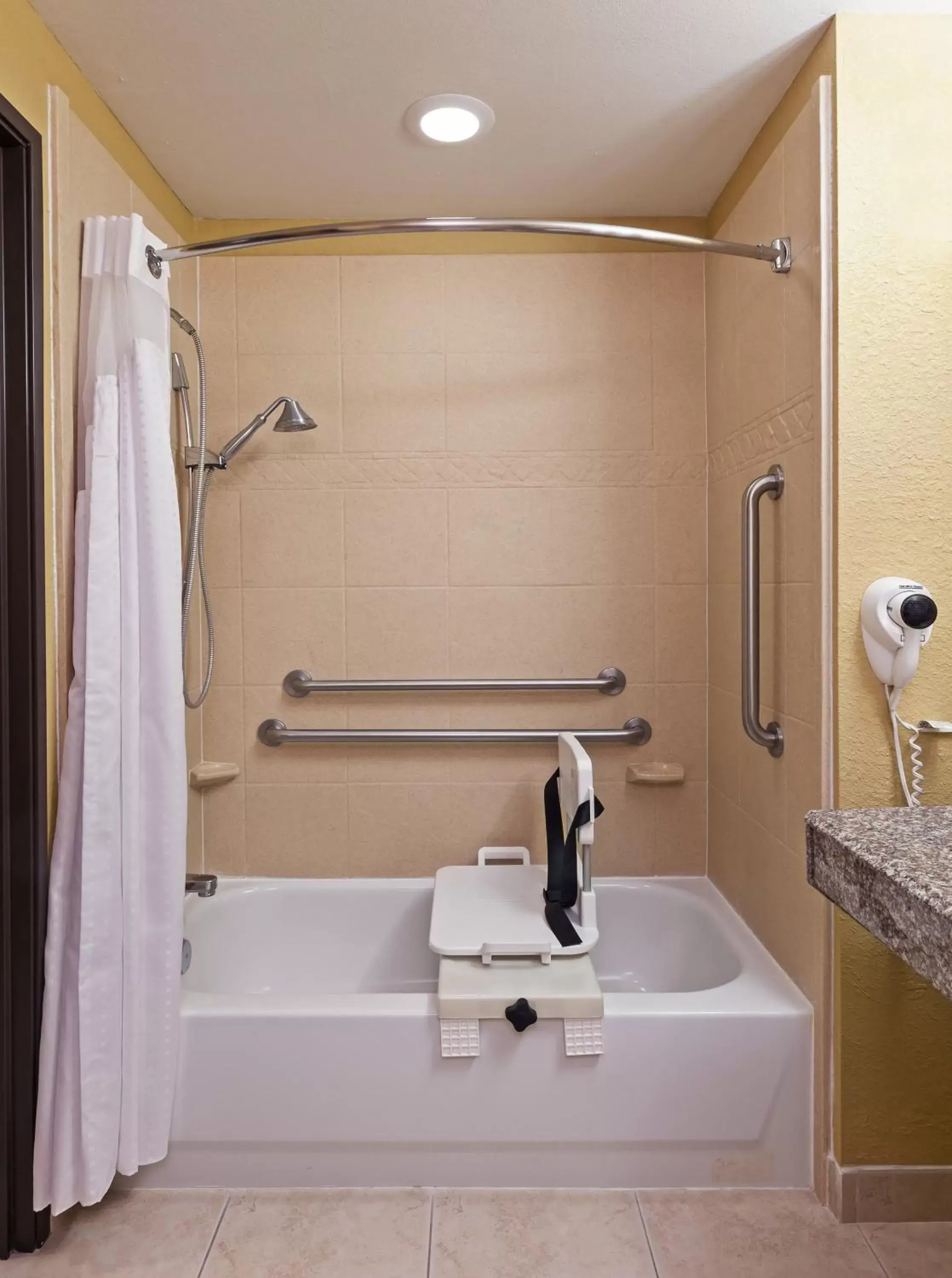 Standard Queen Room with Two Queen Beds and Mobility Accessible Tub in Holiday Inn Express & Suites, Corpus Christi NW, Calallen by IHG Standard Queen Room with Two Queen Beds and Mobility Accessible Tub in Holiday Inn Express & Suites, Corpus Christi NW, Calallen by IHG