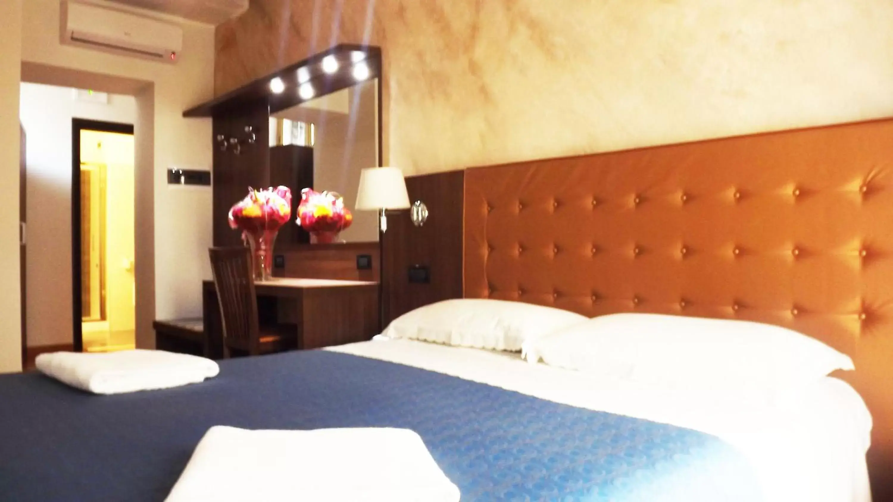 Bed in Hotel Nautilus