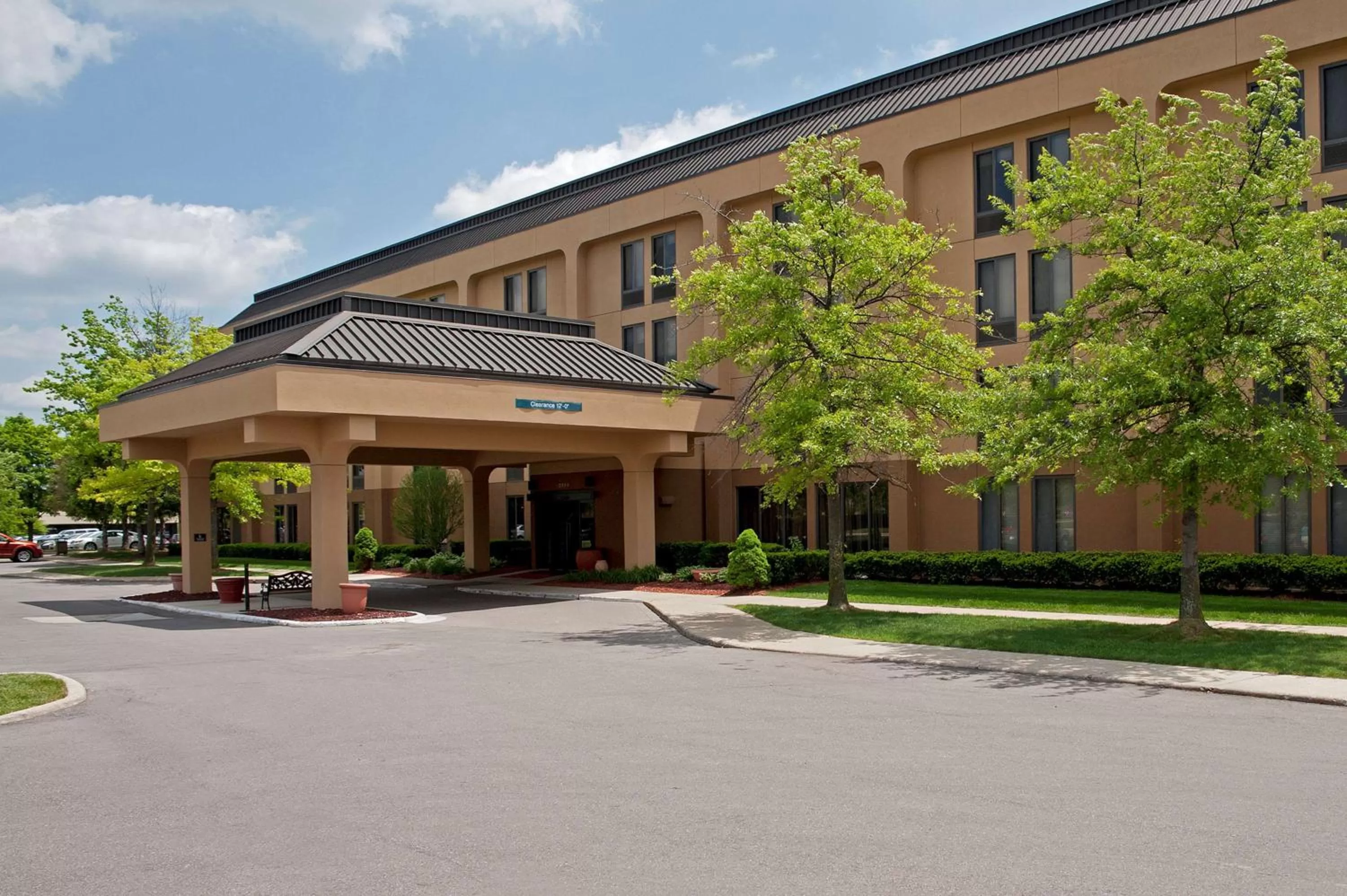 Property Building in Hampton Inn Ann Arbor - North
