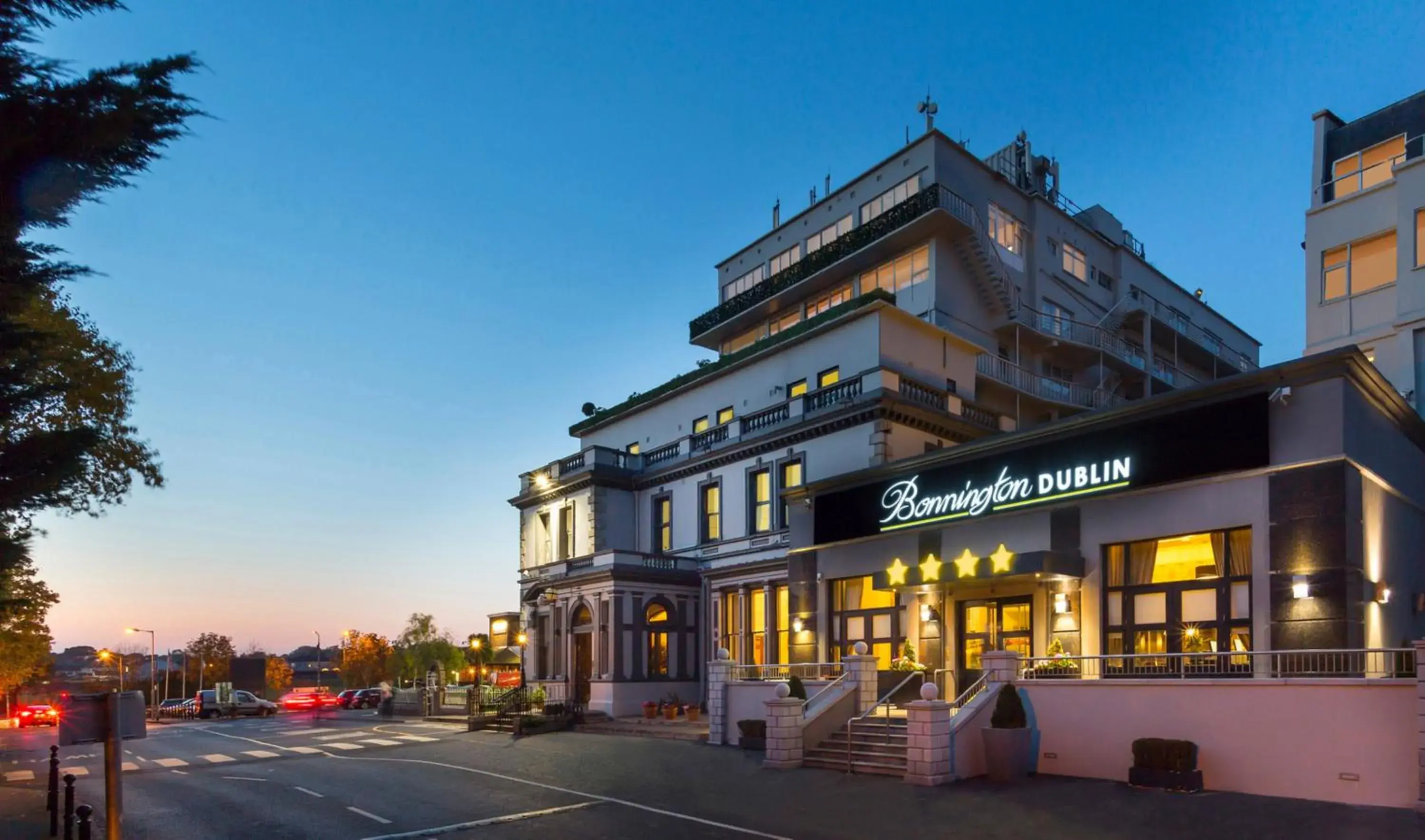 Facade/entrance in Bonnington Hotel & Leisure Centre Facade/entrance in Bonnington Hotel & Leisure Centre