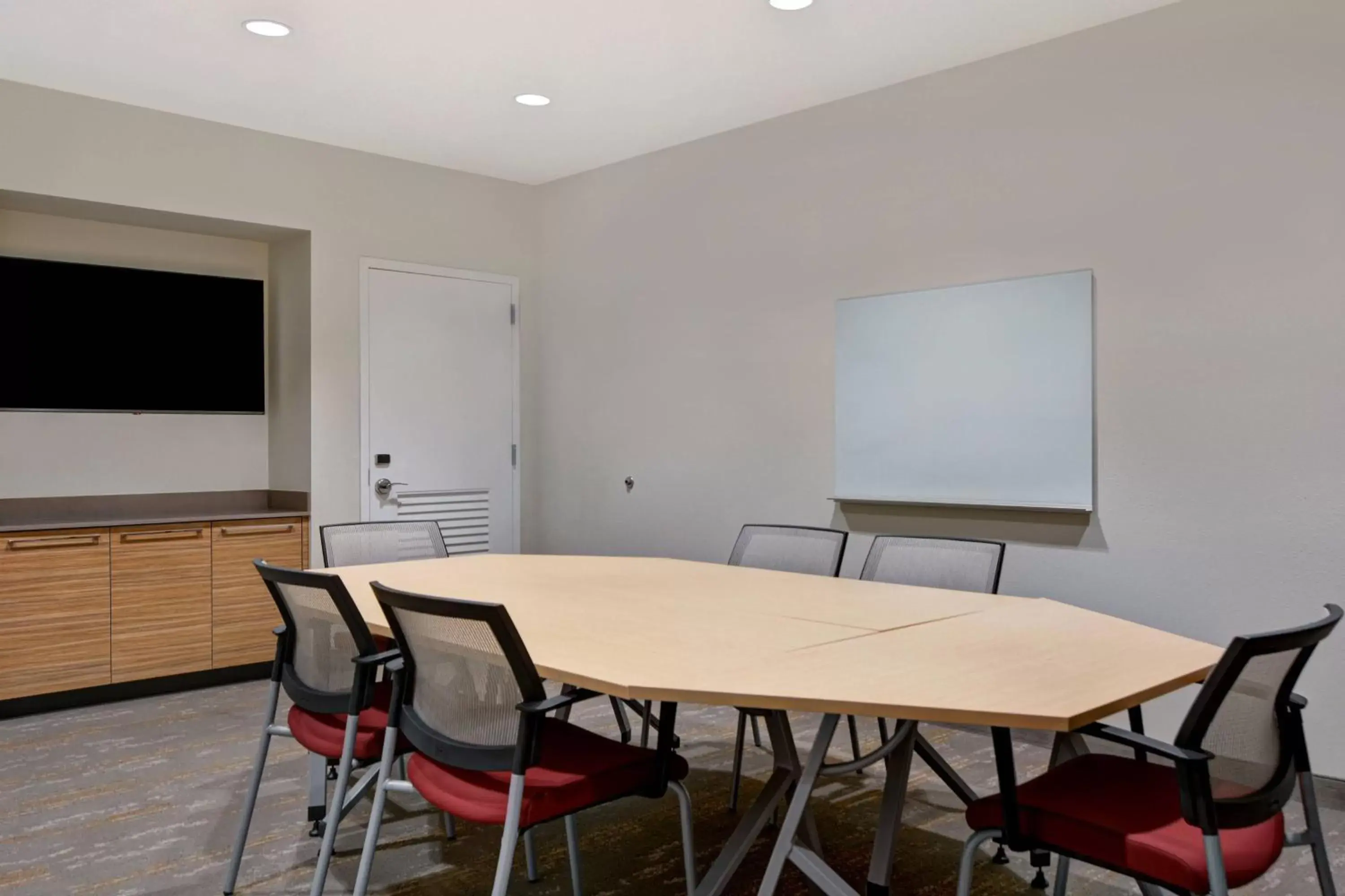 Meeting/conference room in TownePlace Suites by Marriott Panama City Beach Pier Park