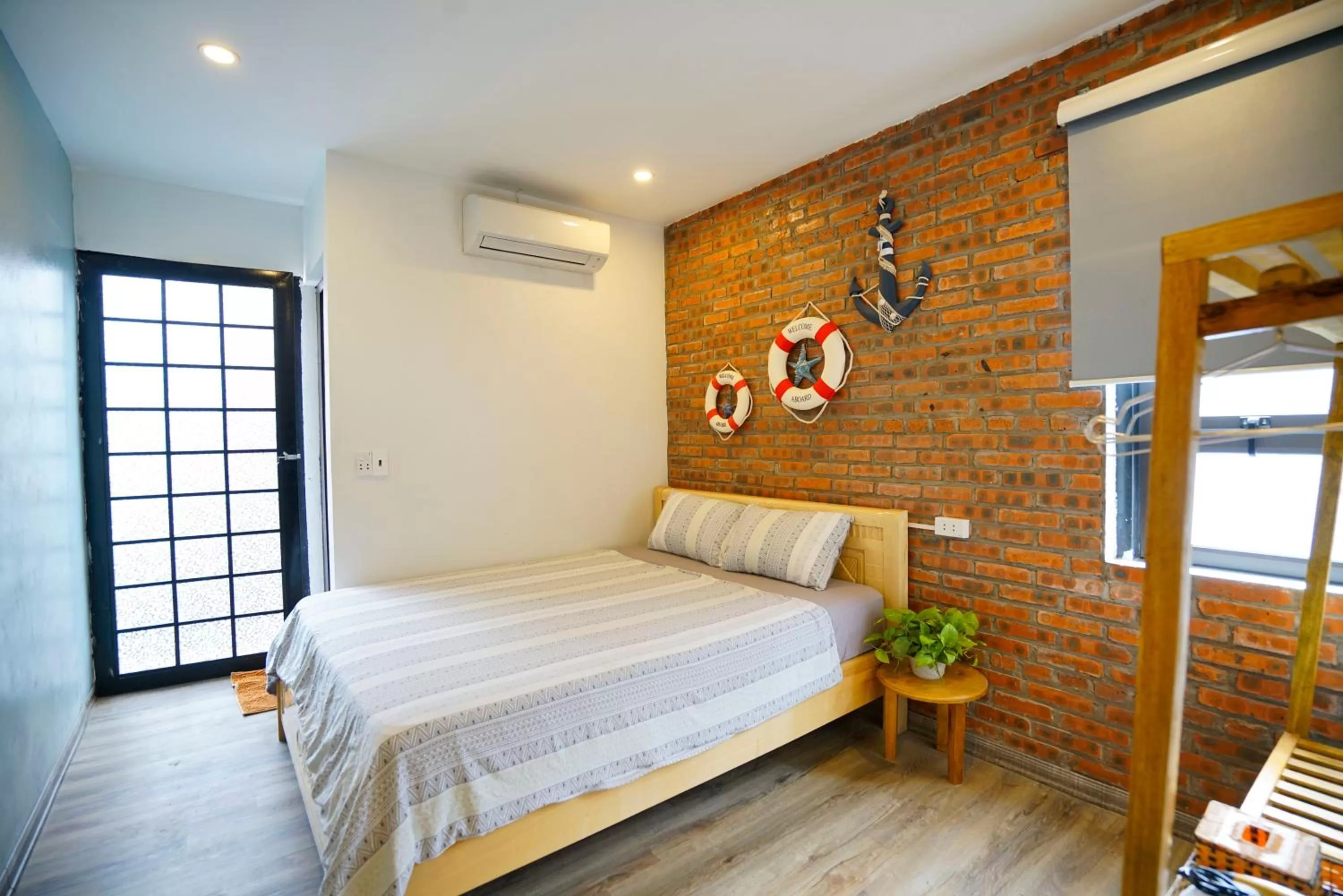 Bedroom, Bed in Halong bay Almorhome