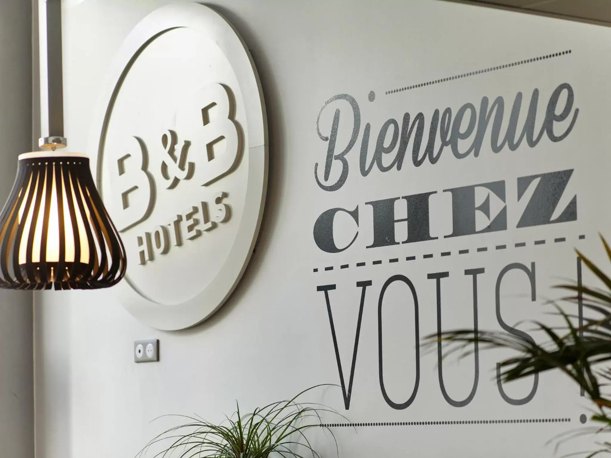 Decorative detail, Property Logo/Sign in B&B HOTEL Orleans Saint-Jean de Braye