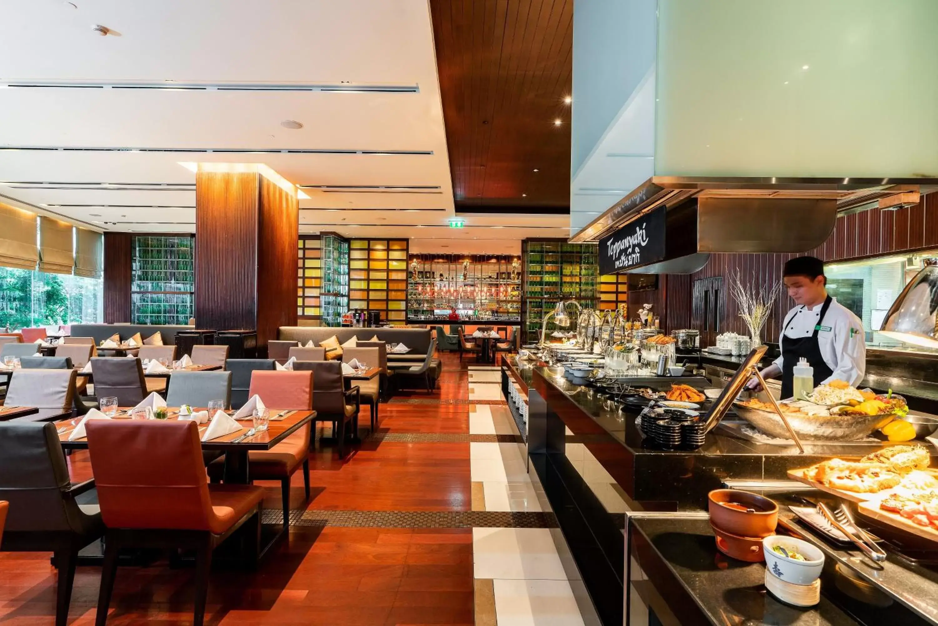Restaurant/Places to Eat in Holiday Inn Bangkok Silom, an IHG Hotel