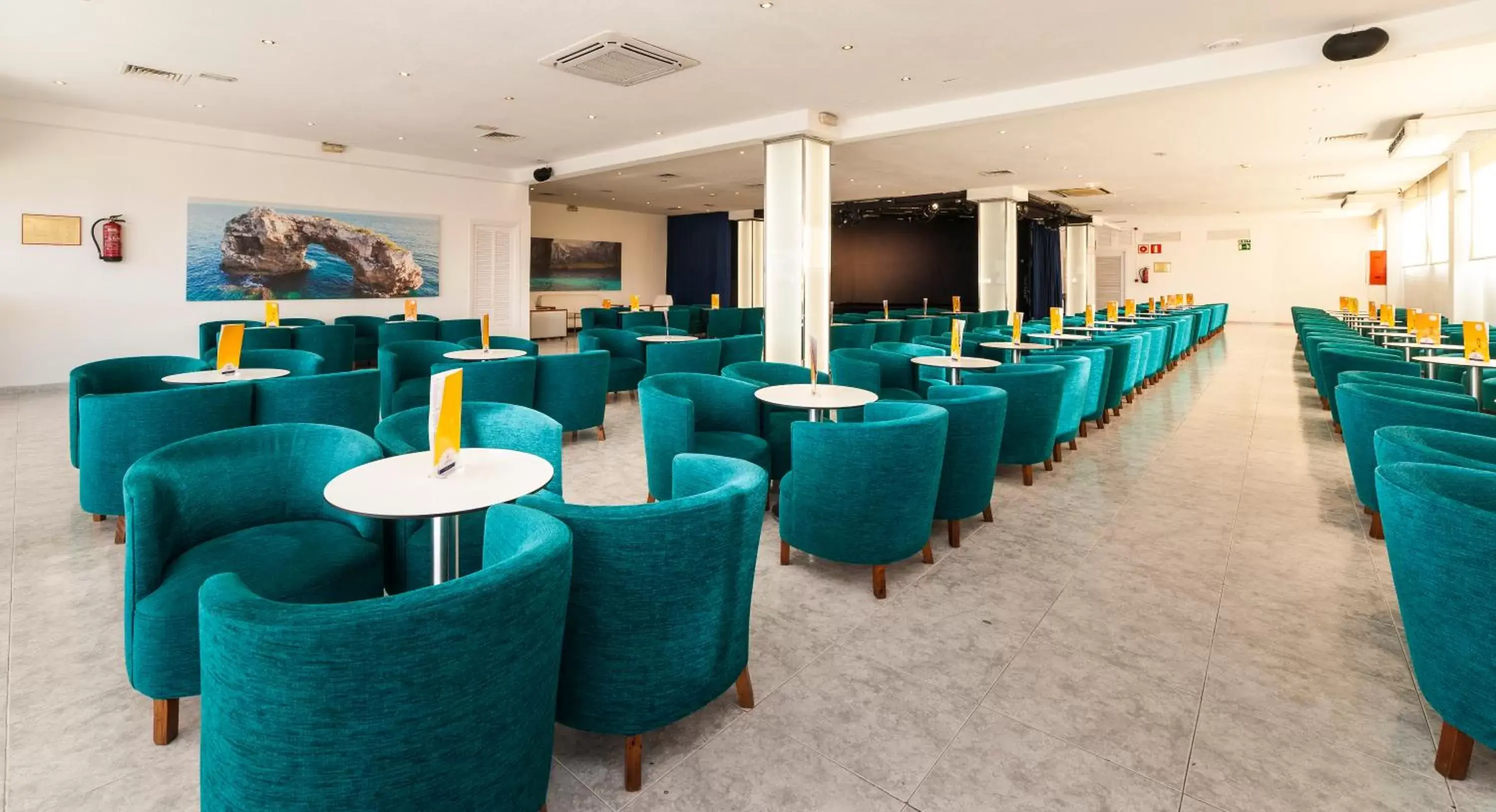 Lounge or bar in Globales Mimosa Lounge or bar in Globales Mimosa