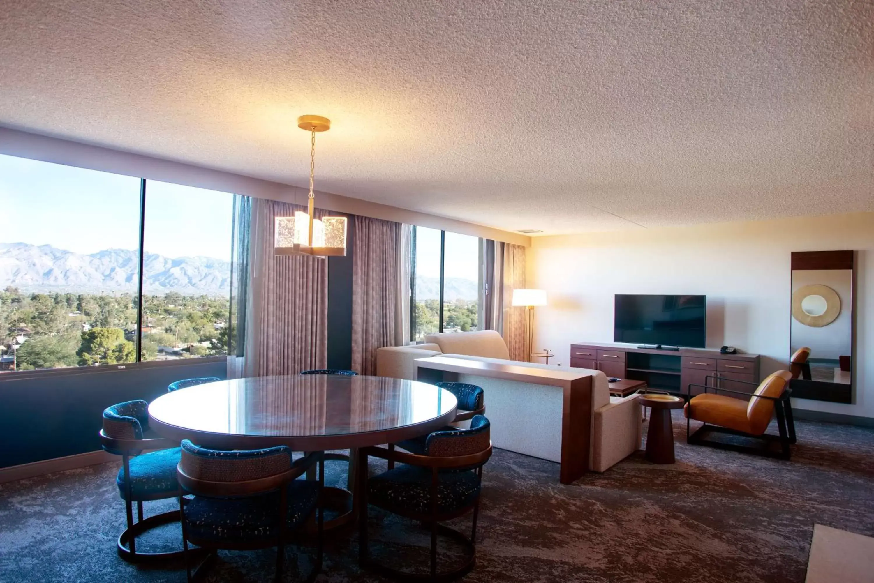 View (from property/room), Seating Area in DoubleTree by Hilton Tucson-Reid Park