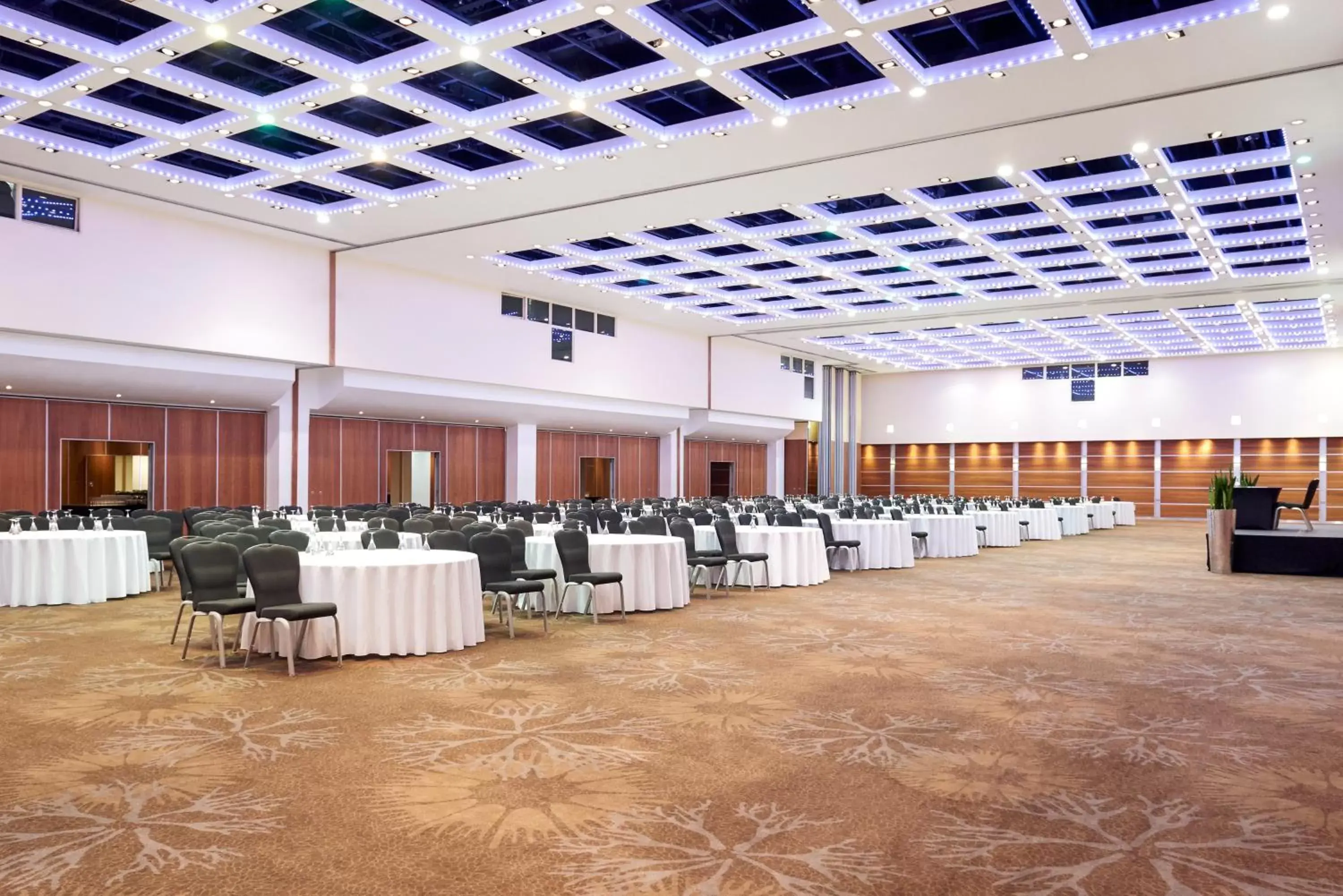 Banquet/Function facilities in Novotel London West