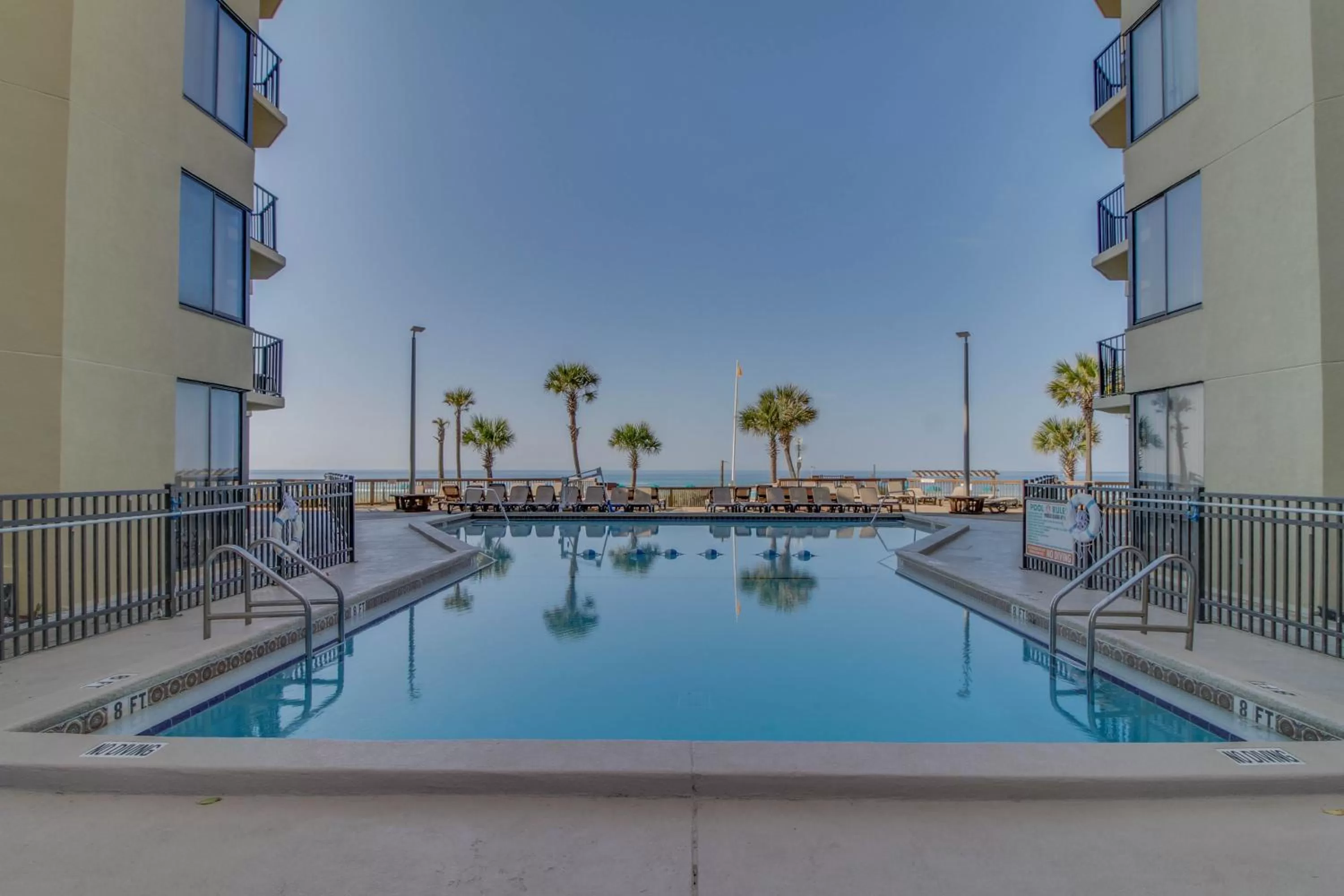 Swimming Pool in Sunbird #608E