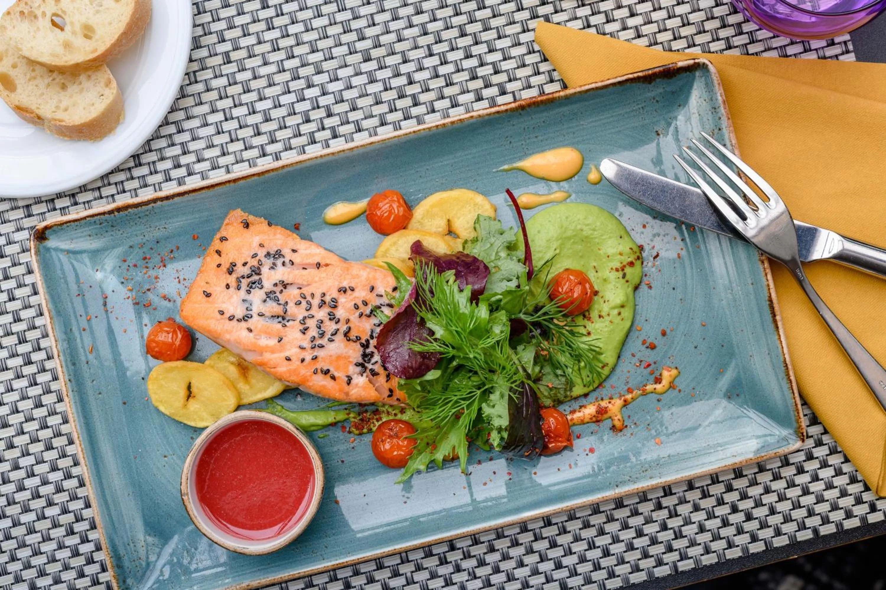 Food and drinks in Mercure Hotel Köln West