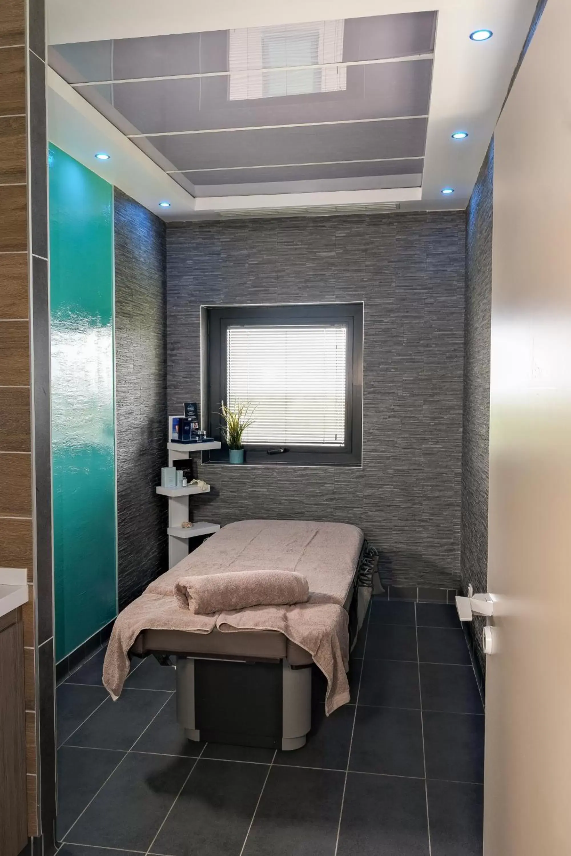 Spa and wellness centre/facilities, Bathroom in Thalazur Cabourg - Hôtel & Spa