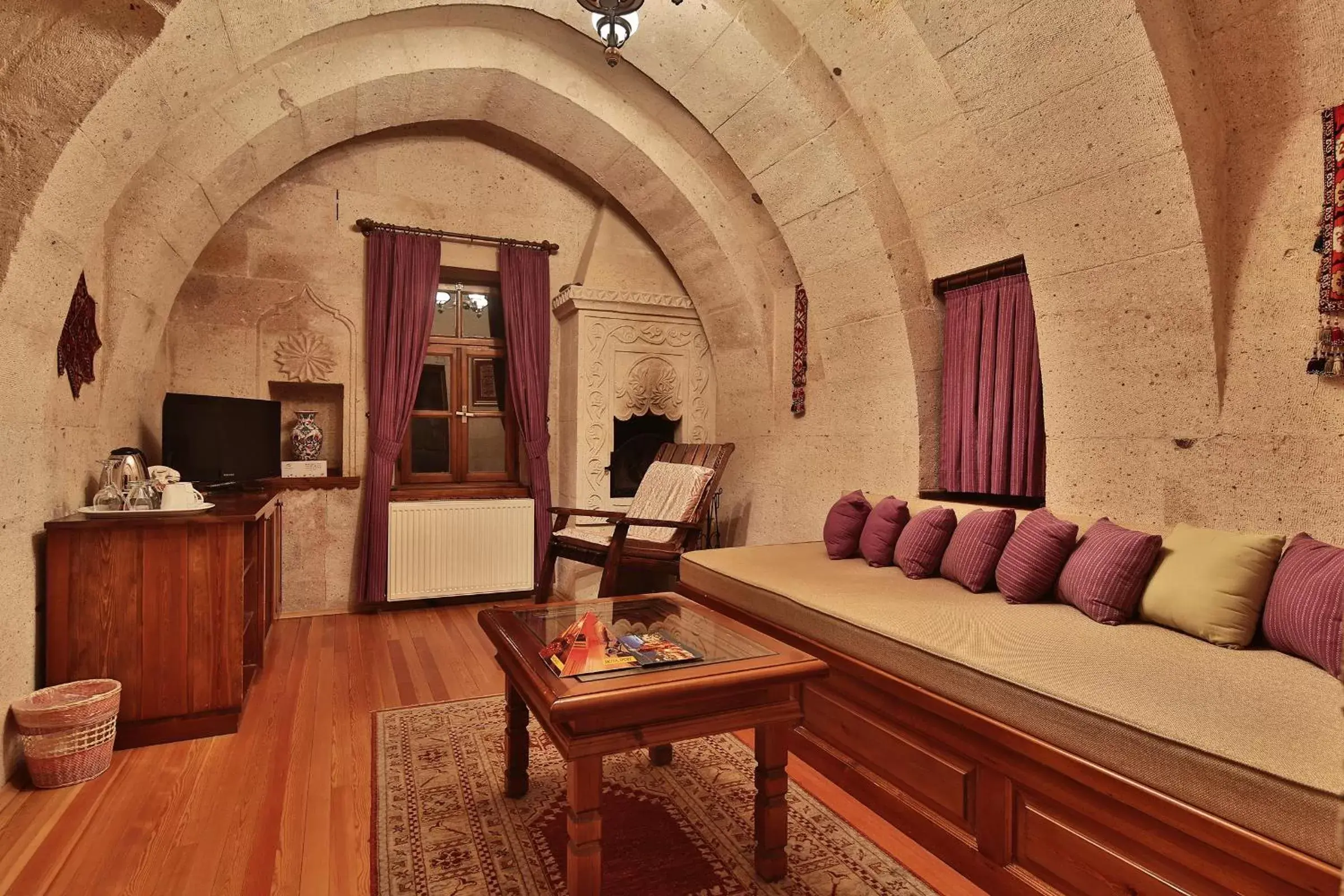 TV and multimedia, Seating Area in Cappadocia Cave Suites