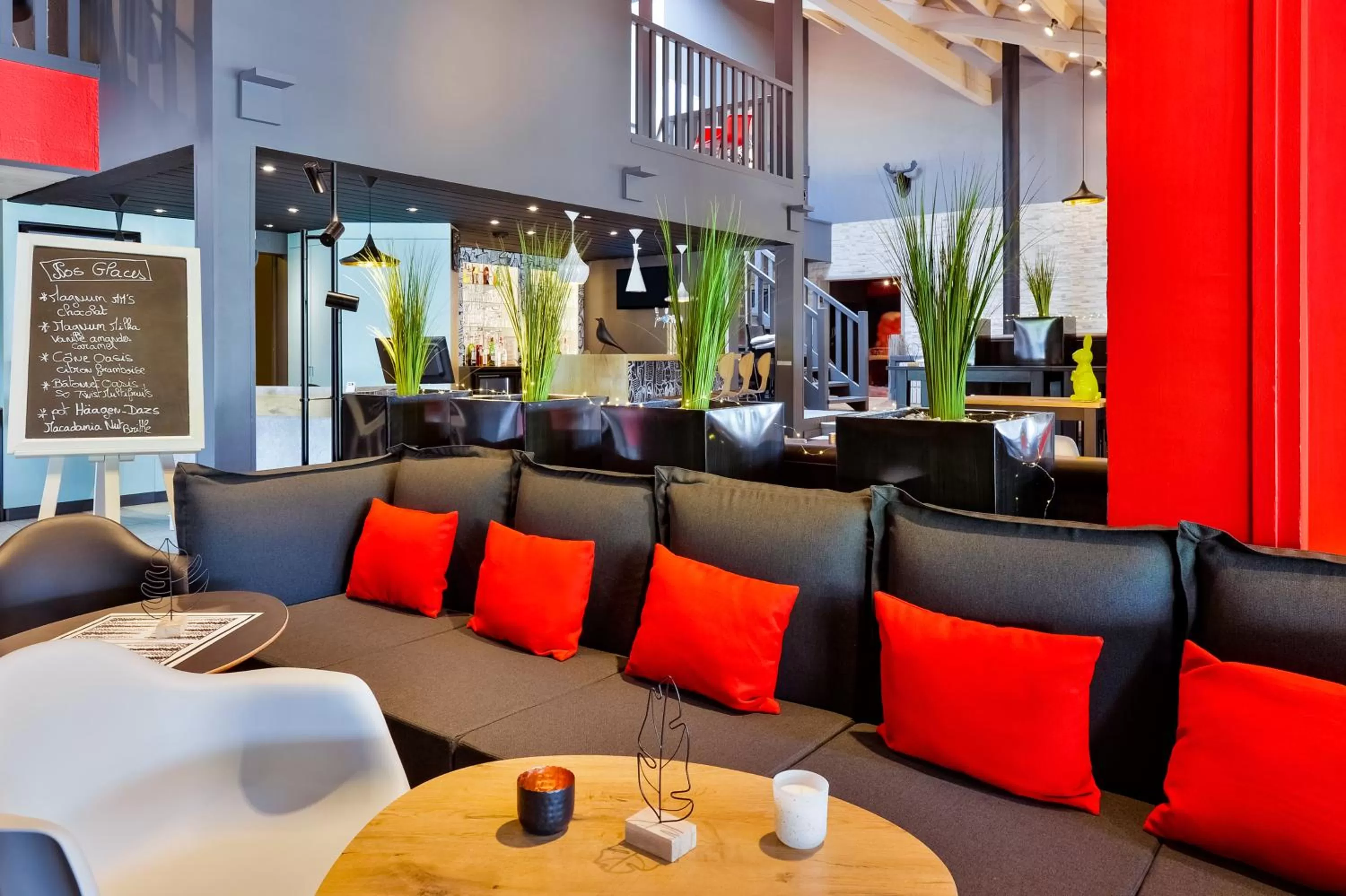 Restaurant/places to eat in ibis Macon Sud Crêches