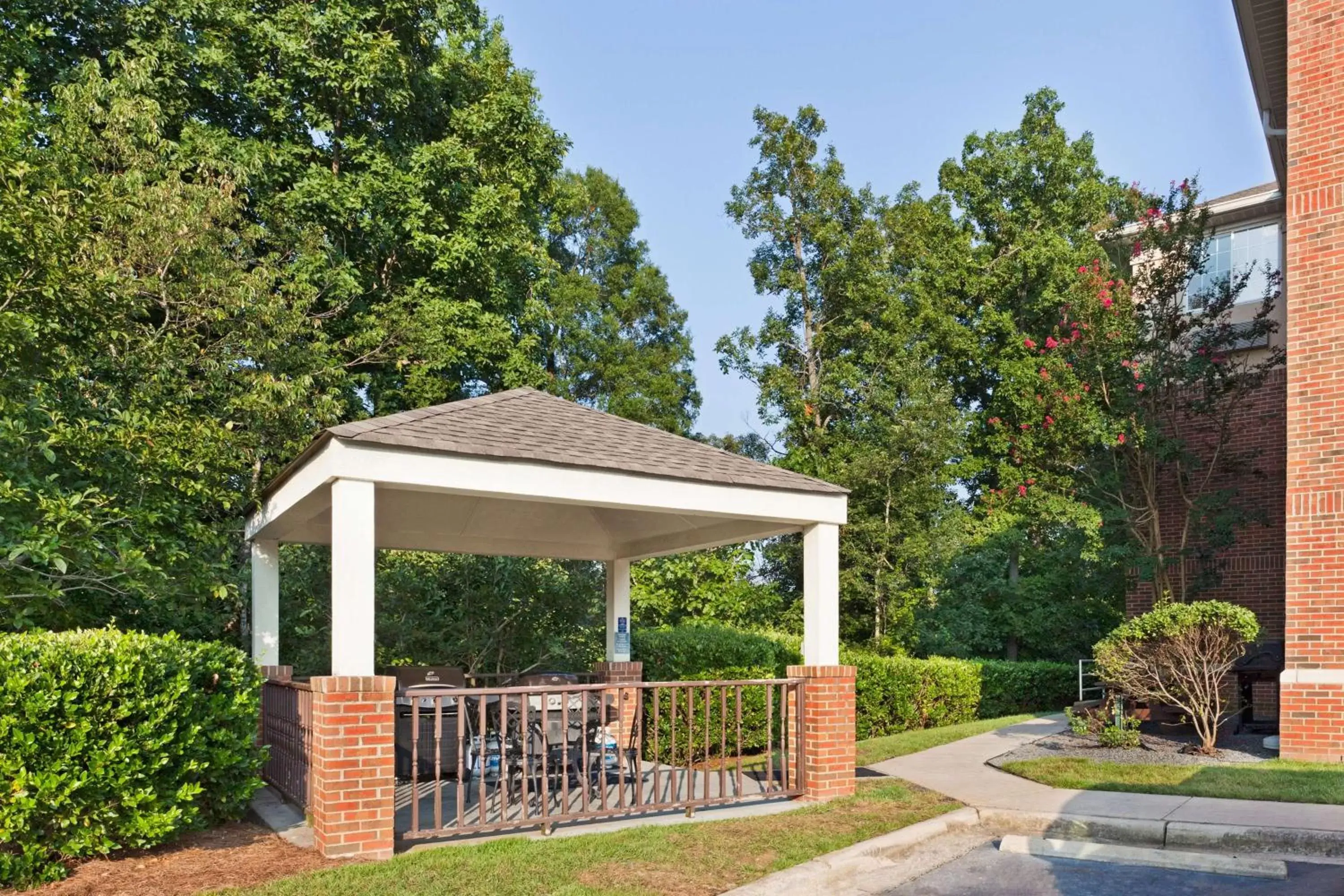 Patio in Sonesta Simply Suites Charlotte University