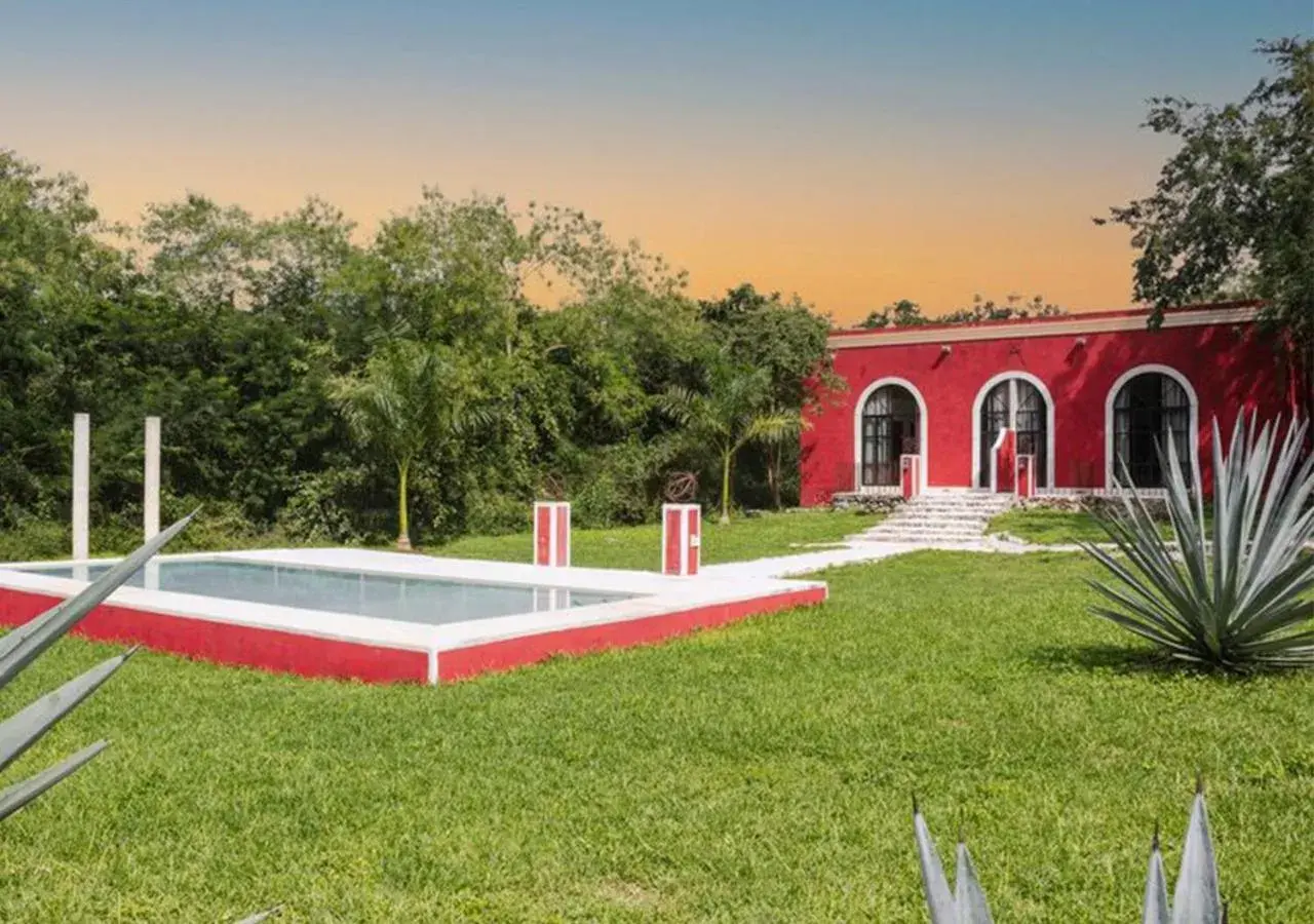 Property building, Swimming Pool in Hotel Hacienda Ticum