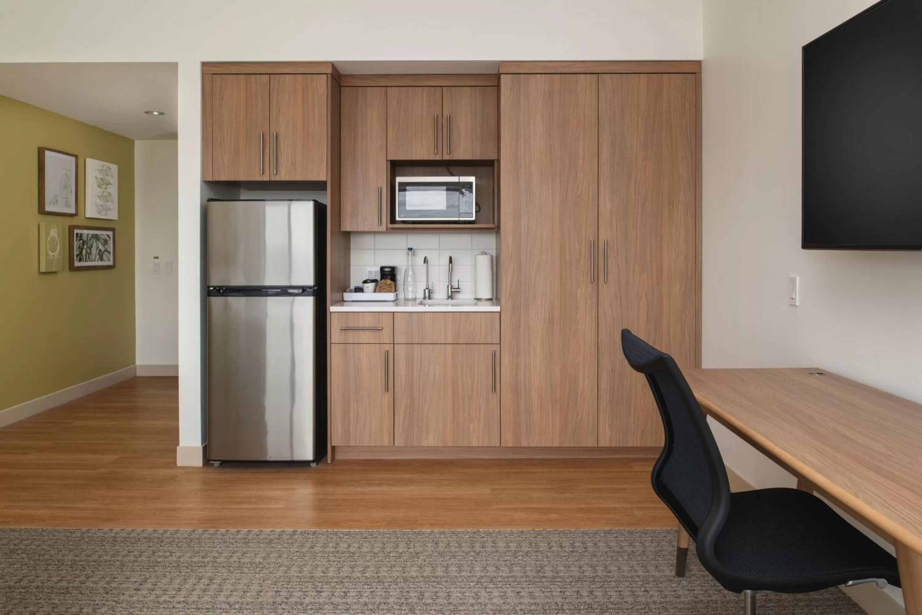Kitchen or kitchenette in Element San Jose Milpitas