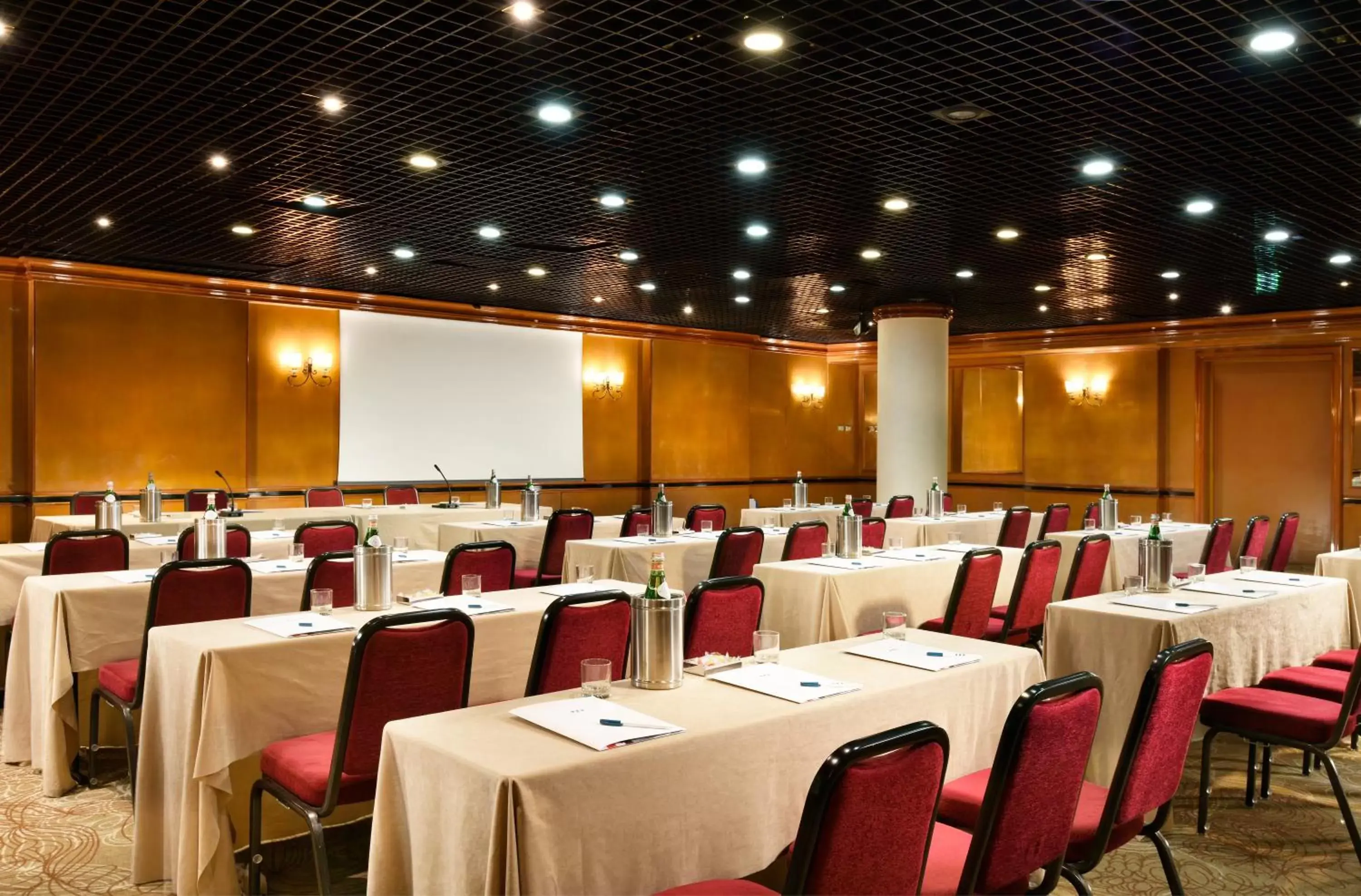 Meeting/conference room in UNAHOTELS Scandinavia Milano