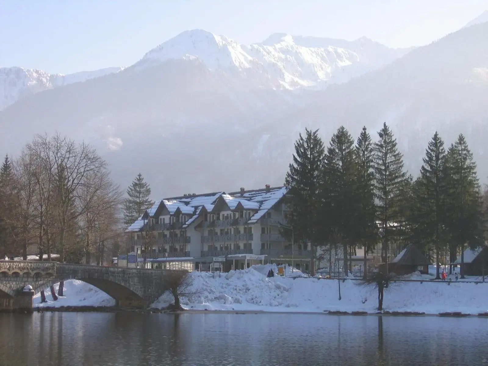 Property building, Winter in Hotel Jezero