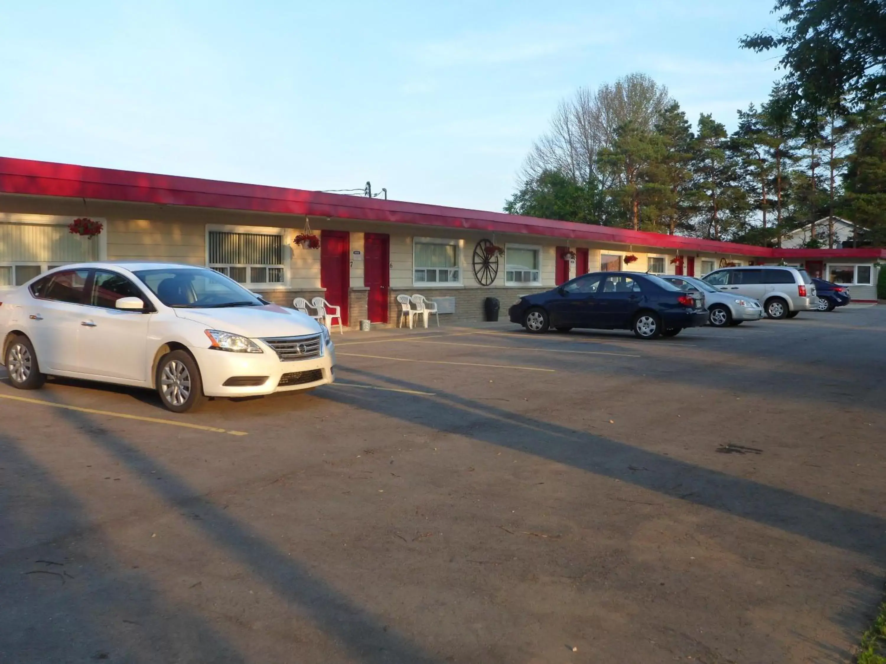 Property Building in The Silver Birch Motel