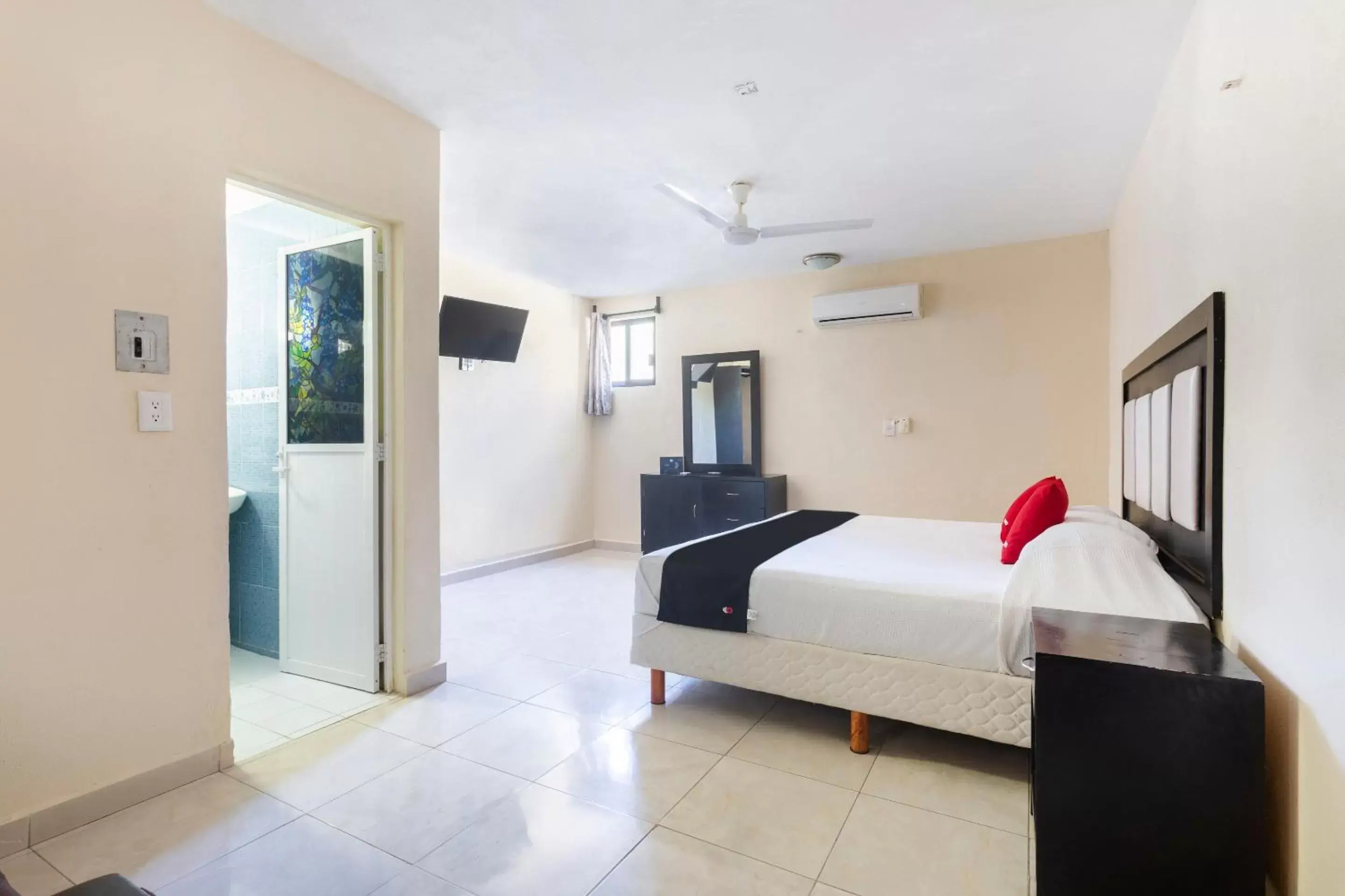 Bedroom in Hotel Jardín Cancún