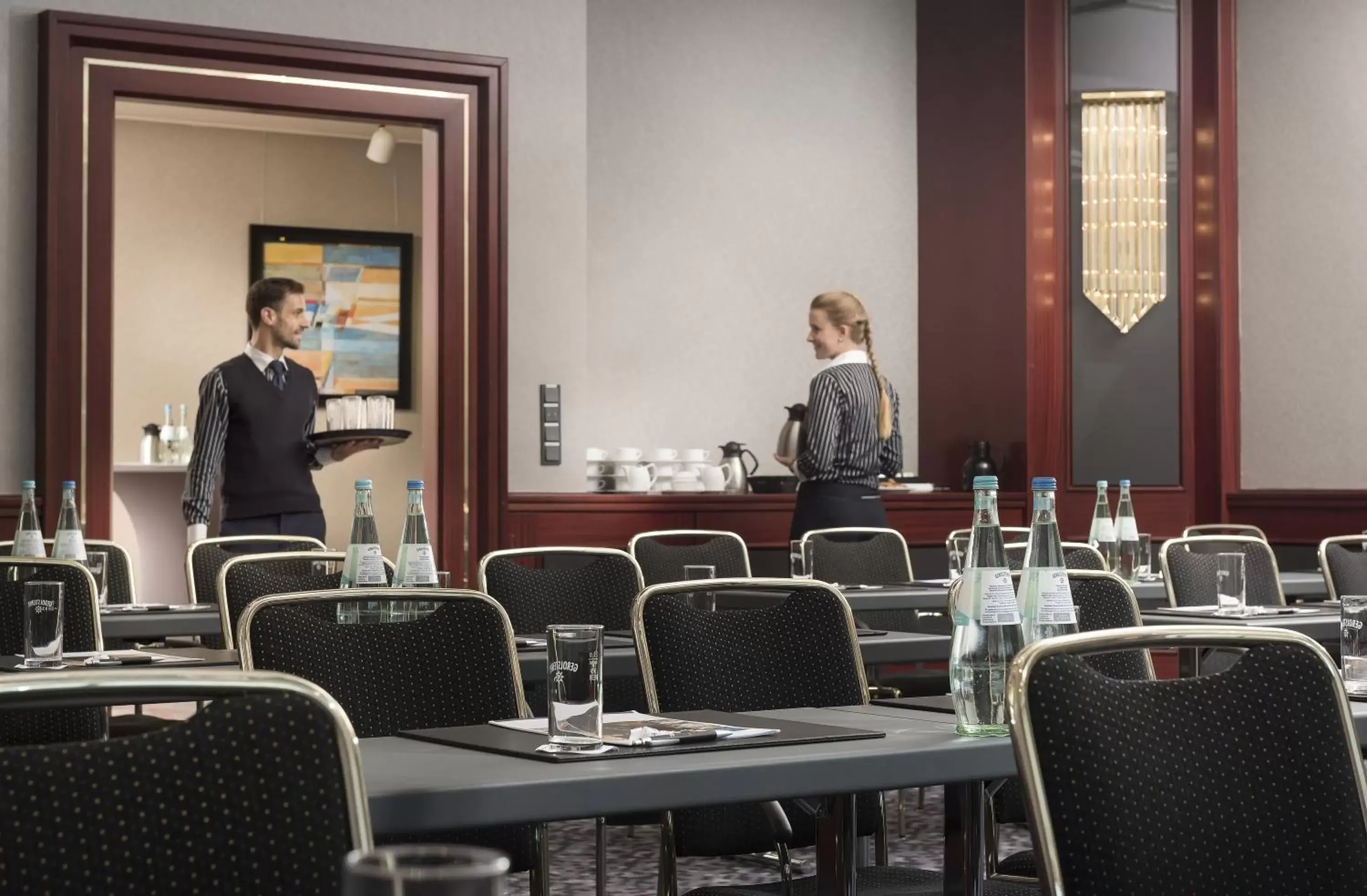 Meeting/conference room, Restaurant/Places to Eat in Maritim Airport Hotel Hannover