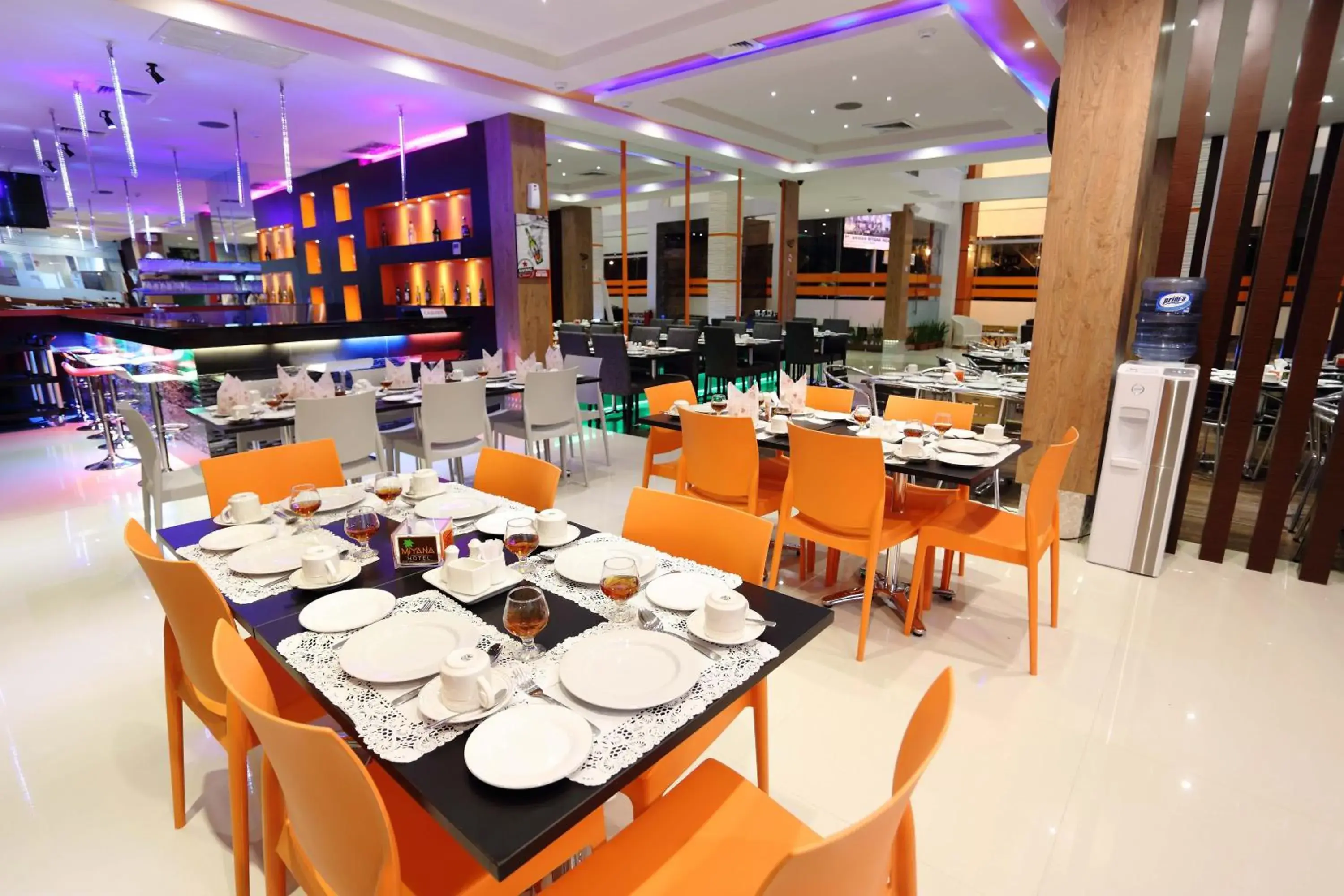 Restaurant/Places to Eat in Miyanna Hotel Medan