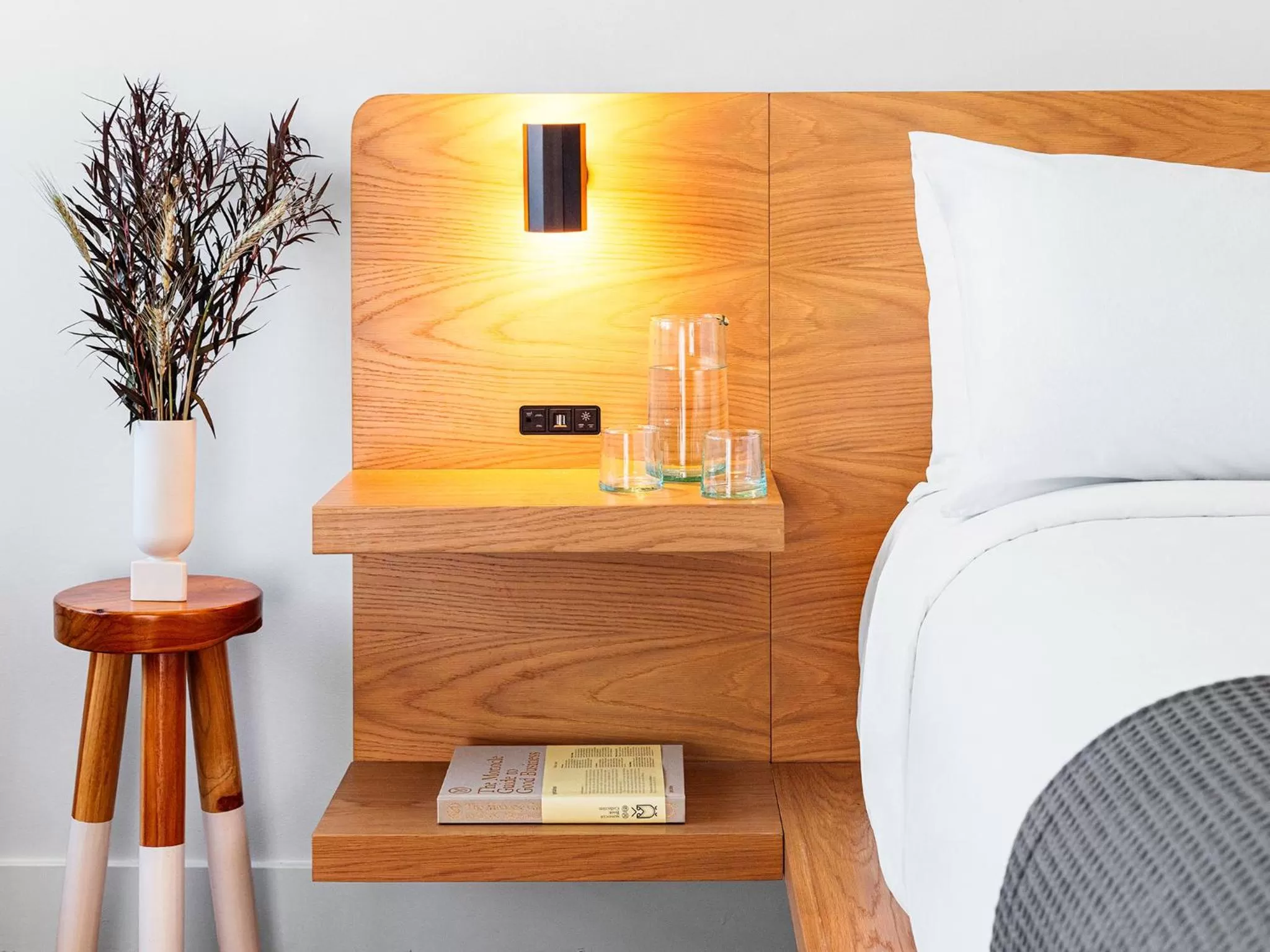 Bed in Hotel June West LA, a Member of Design Hotels