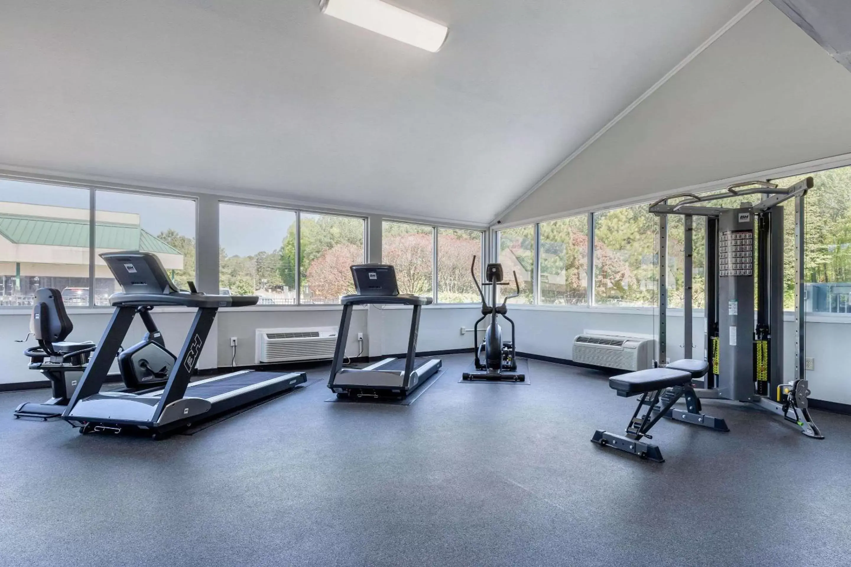 Fitness centre/facilities, Fitness Center/Facilities in Days Inn and Suites by Wyndham Oxford