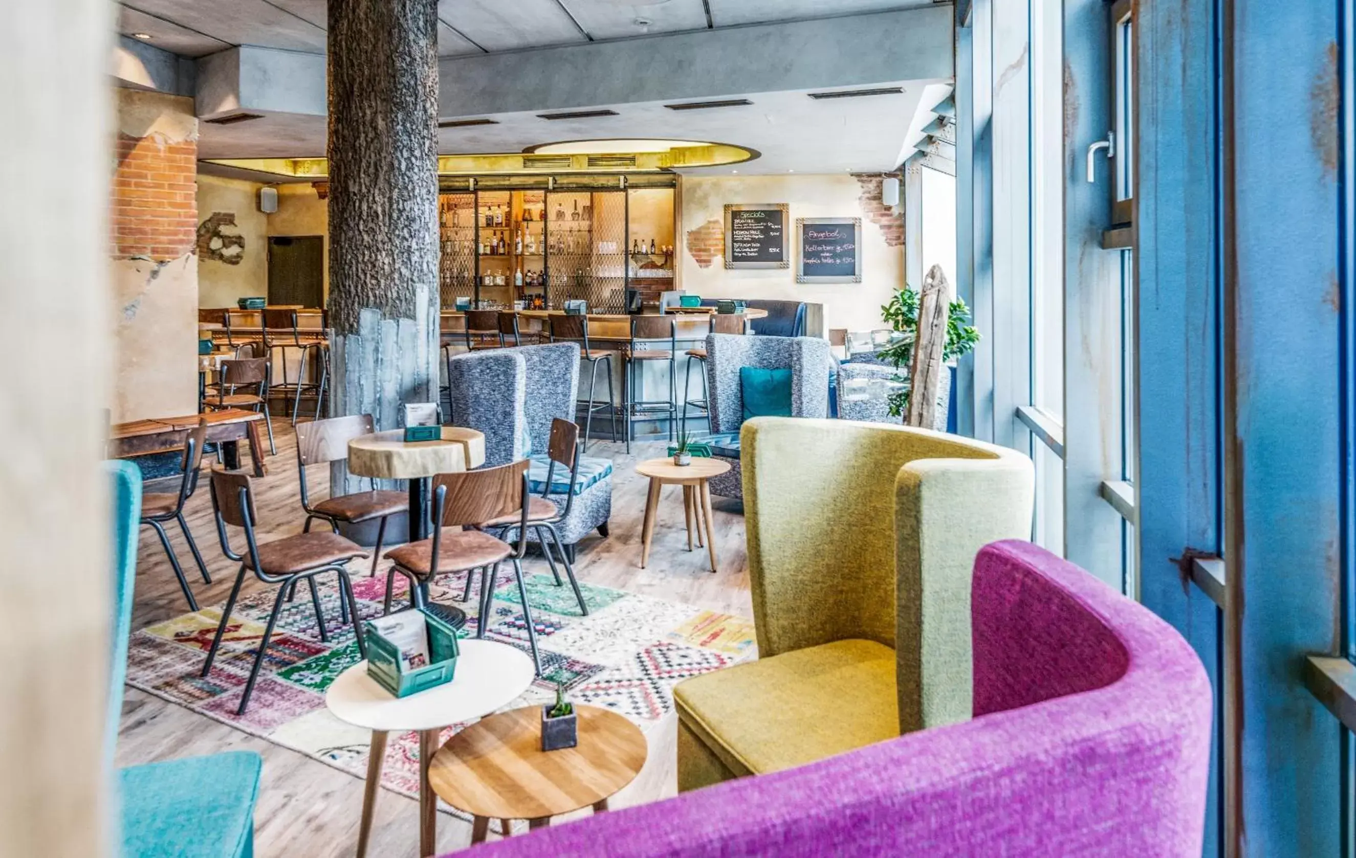 Lounge or bar in Best Western Plus Palatin Kongresshotel Lounge or bar in Best Western Plus Palatin Kongresshotel