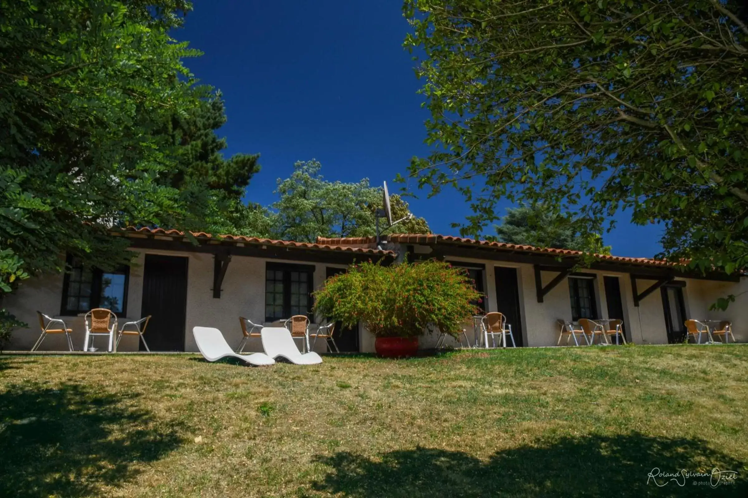 Property Building in La Chaumière