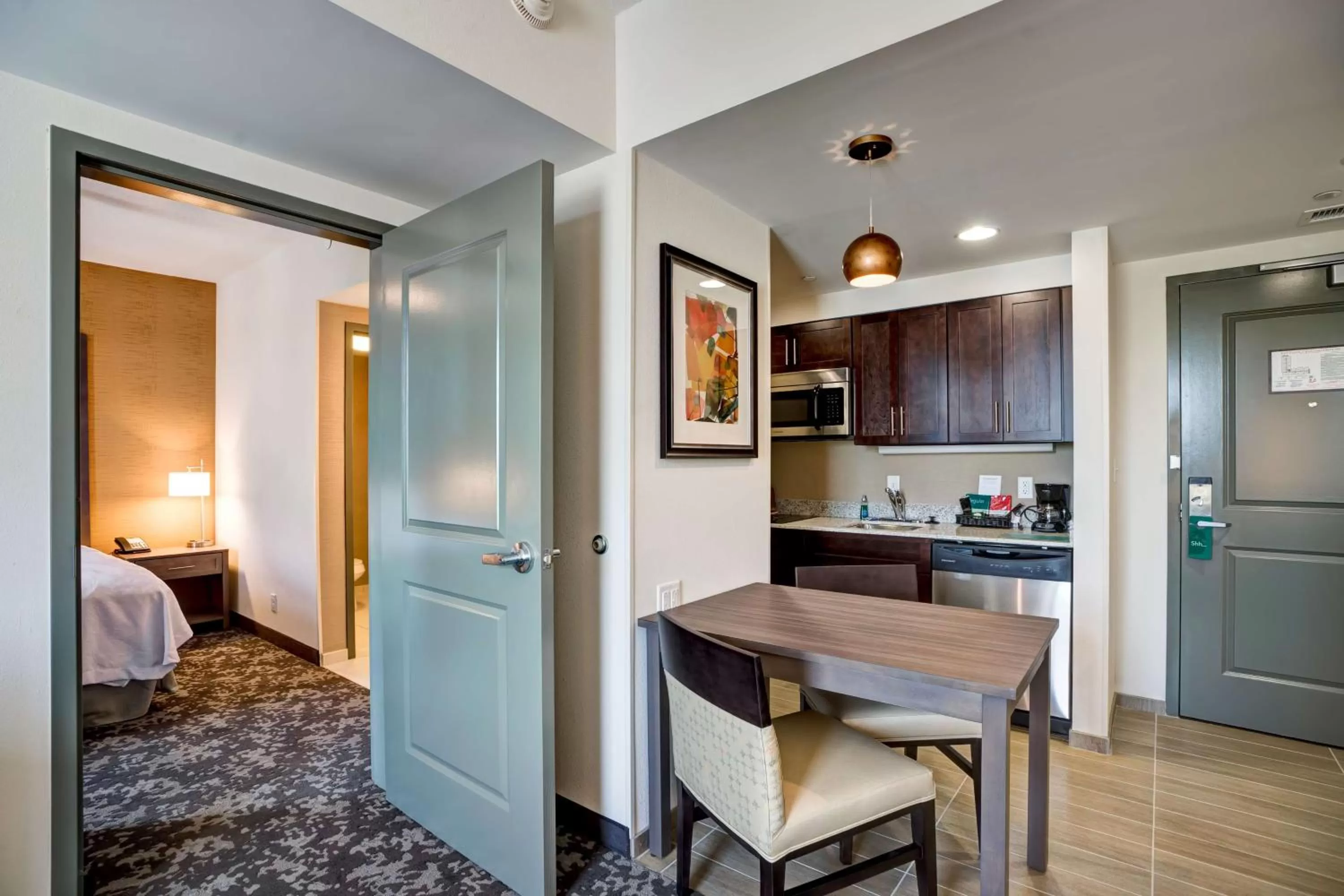 Kitchen or kitchenette, Bed in Homewood Suites by Hilton Christiansburg