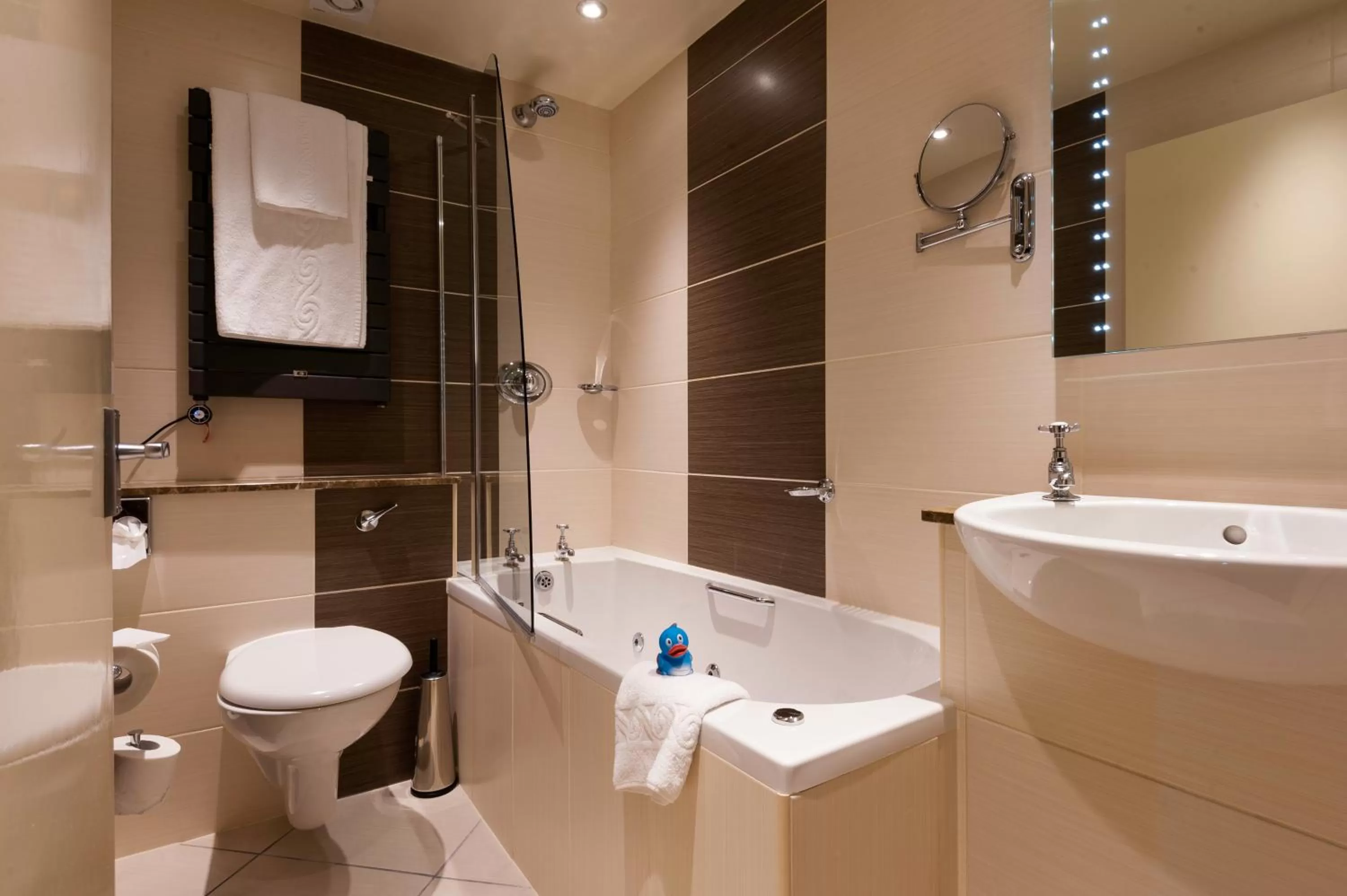 Bathroom in Ambleside Salutation Hotel & Spa