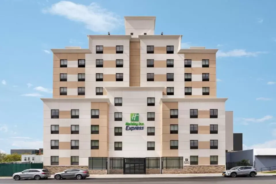 Property Building in Holiday Inn Express - Jamaica - JFK AirTrain - NYC, an IHG Hotel