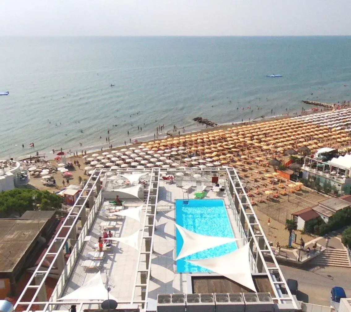 Landmark view, Pool View in Hotel Marco Polo