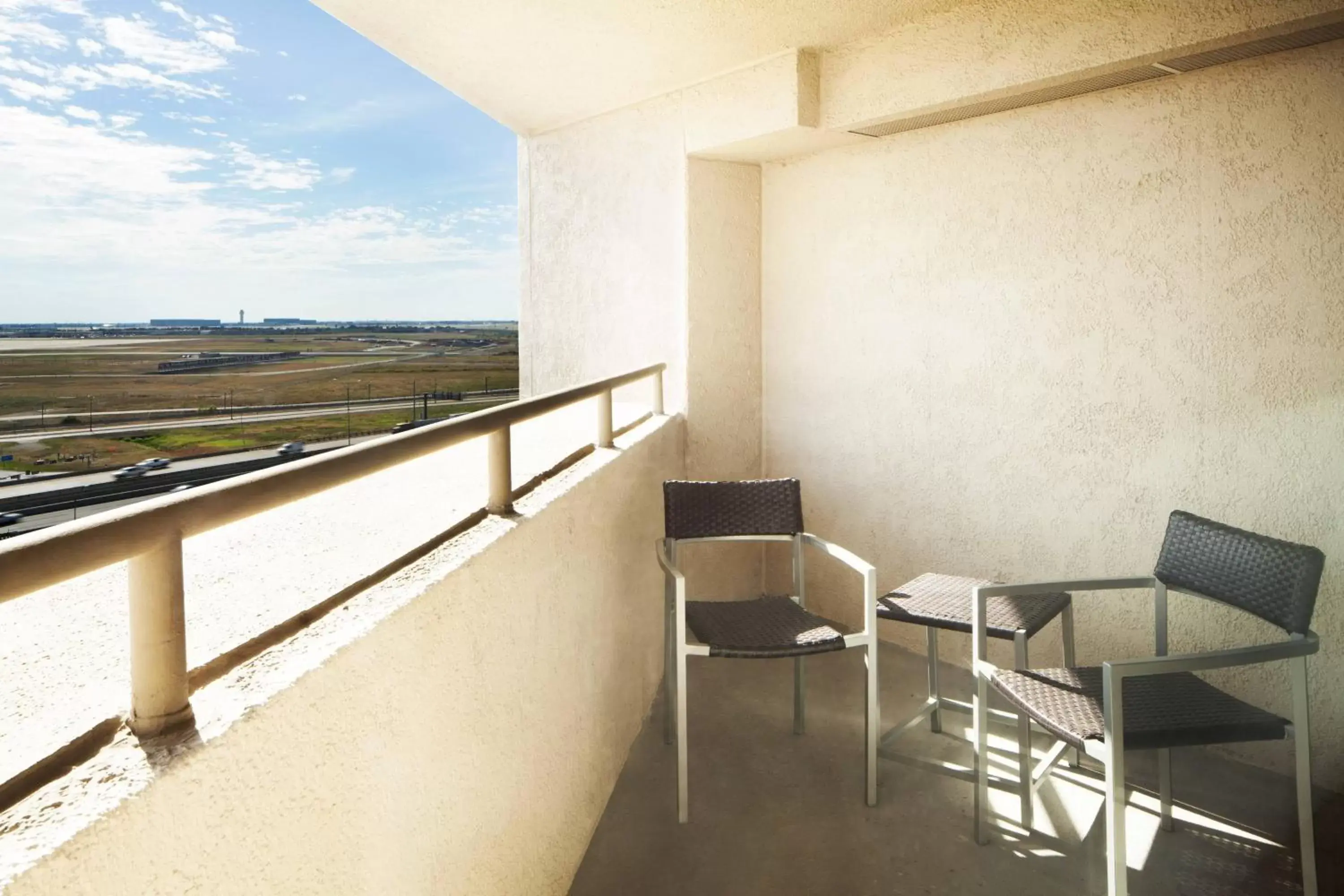 Photo of the whole room in Dallas/Fort Worth Airport Marriott