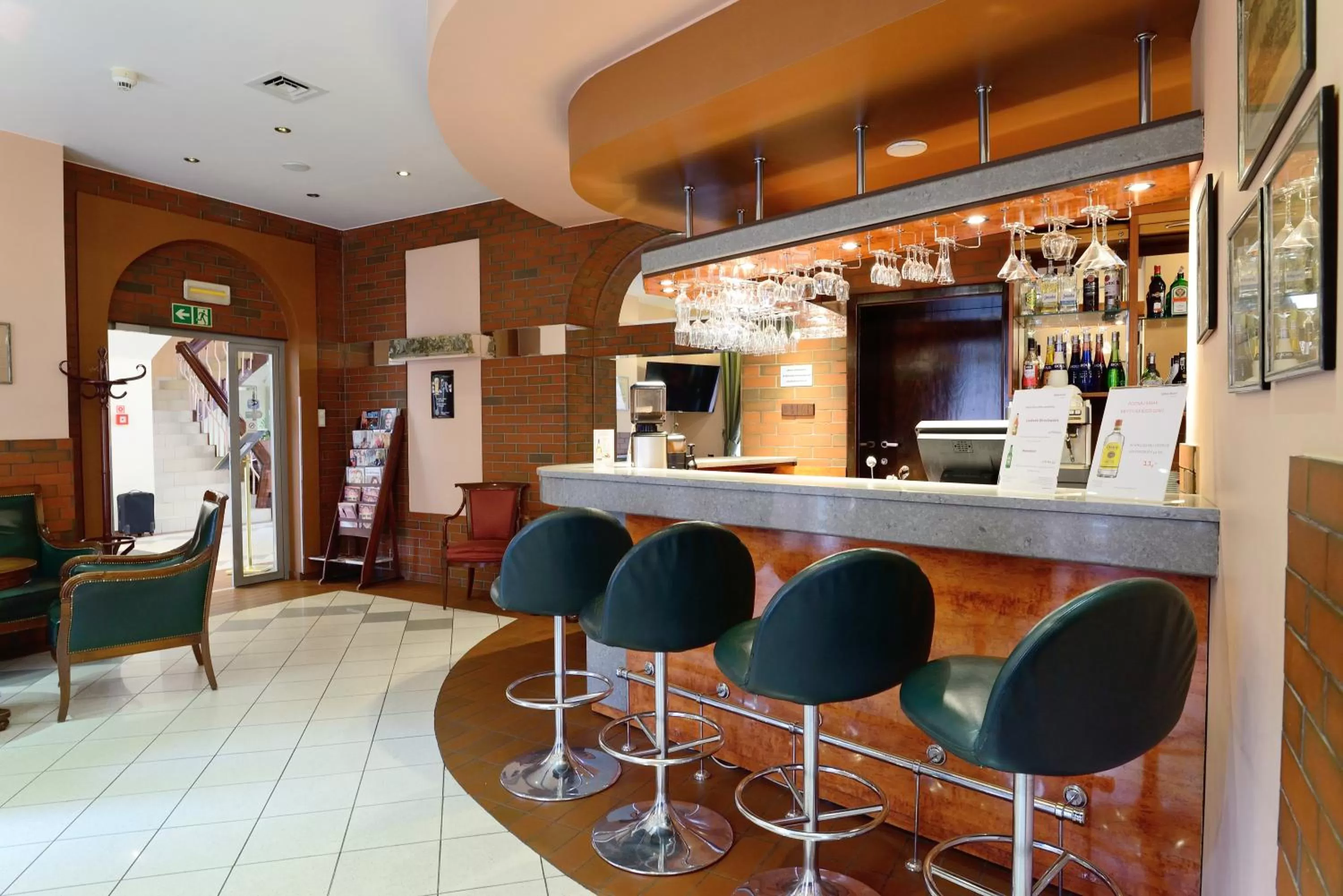 Lounge or bar in Qubus Hotel Wrocław