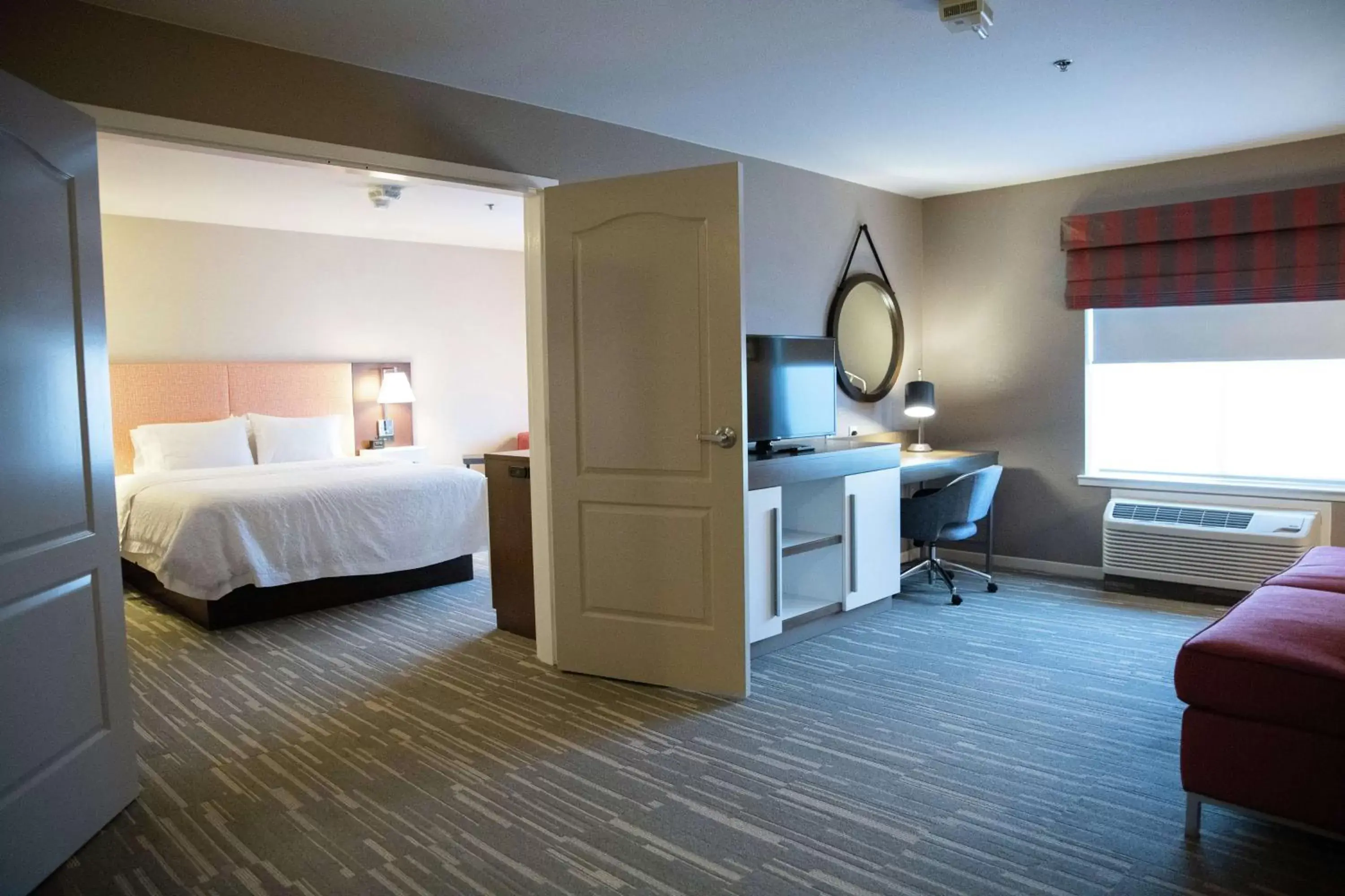 Bedroom in Hampton Inn & Suites Fresno