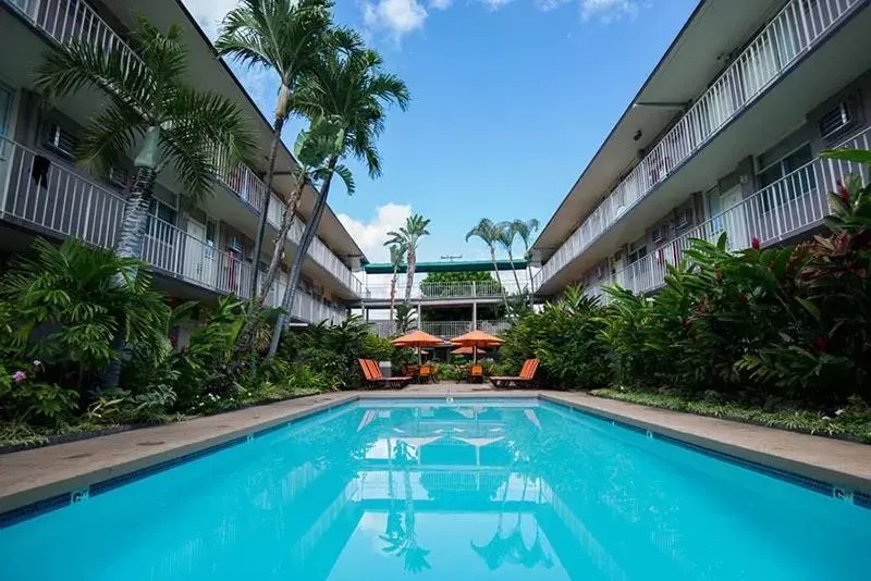 Day, Swimming Pool in Pacific Marina Inn