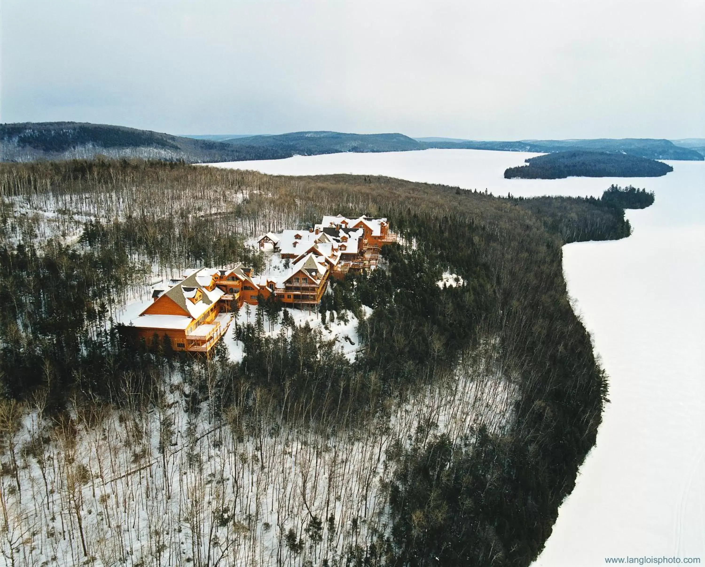 Bird's eye view, Bird's-eye View in Sacacomie Hôtel et Spa