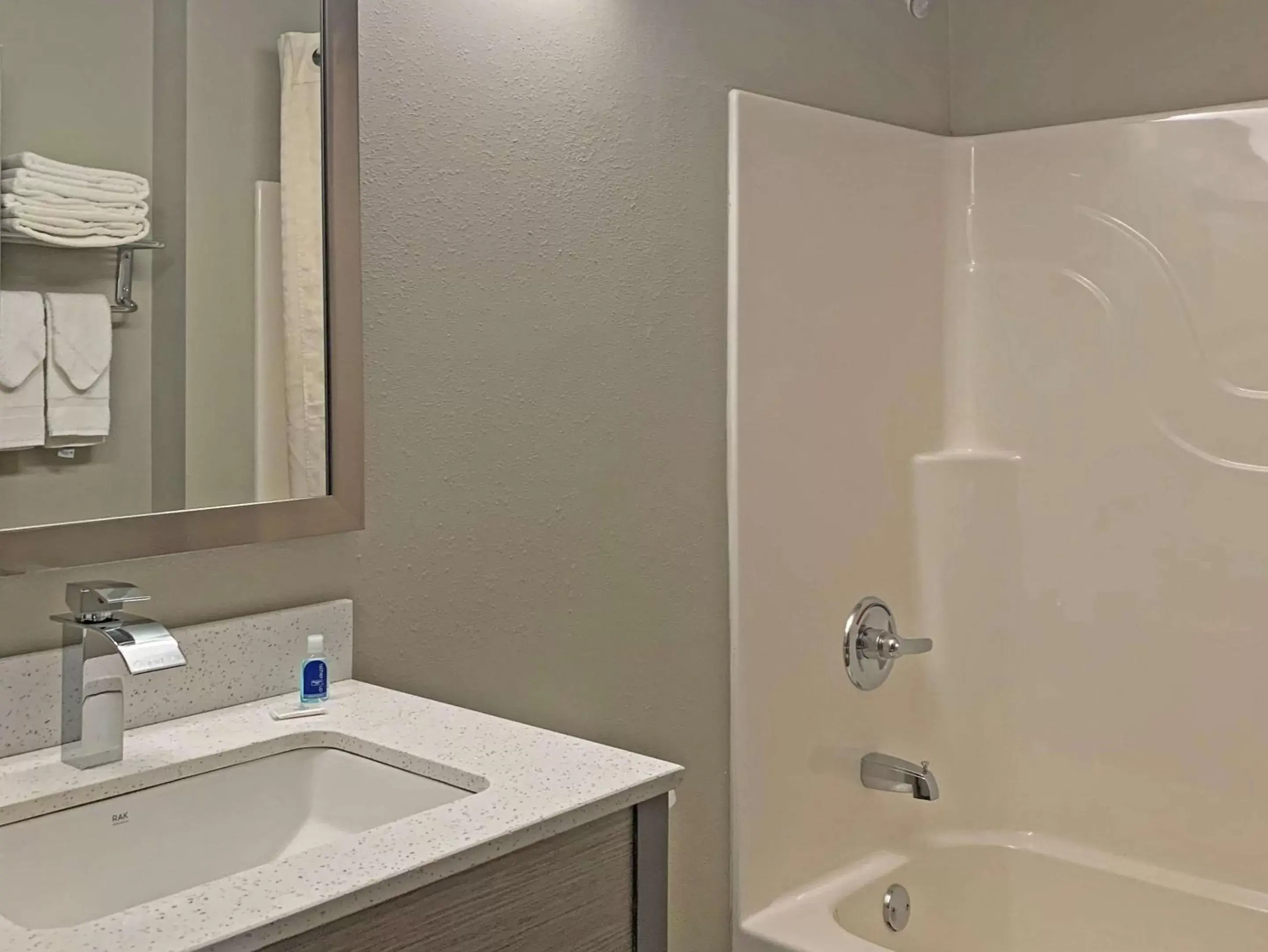Photo of the whole room, Bathroom in Quality Inn & Suites Grove City-Outlet Mall