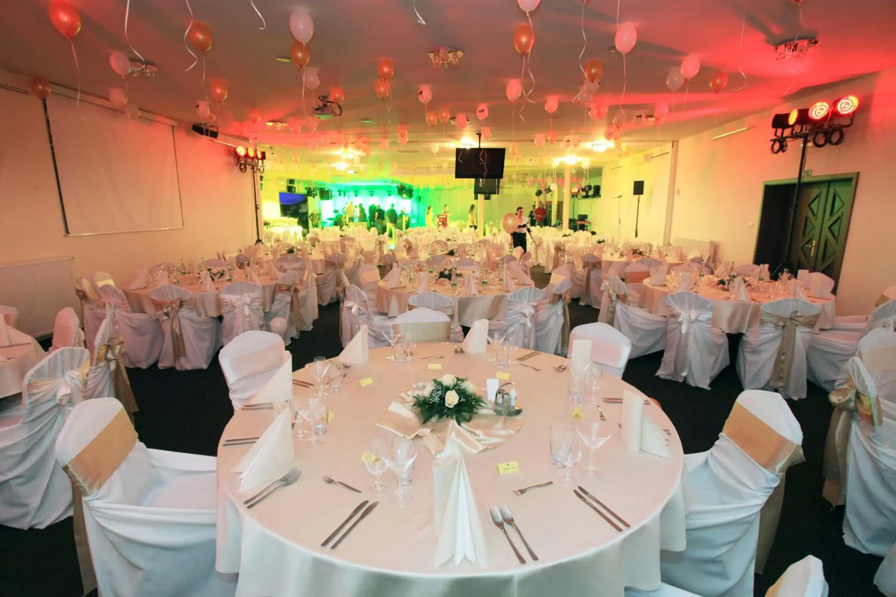 Banquet/Function facilities, Banquet Facilities in Hotel Dixon