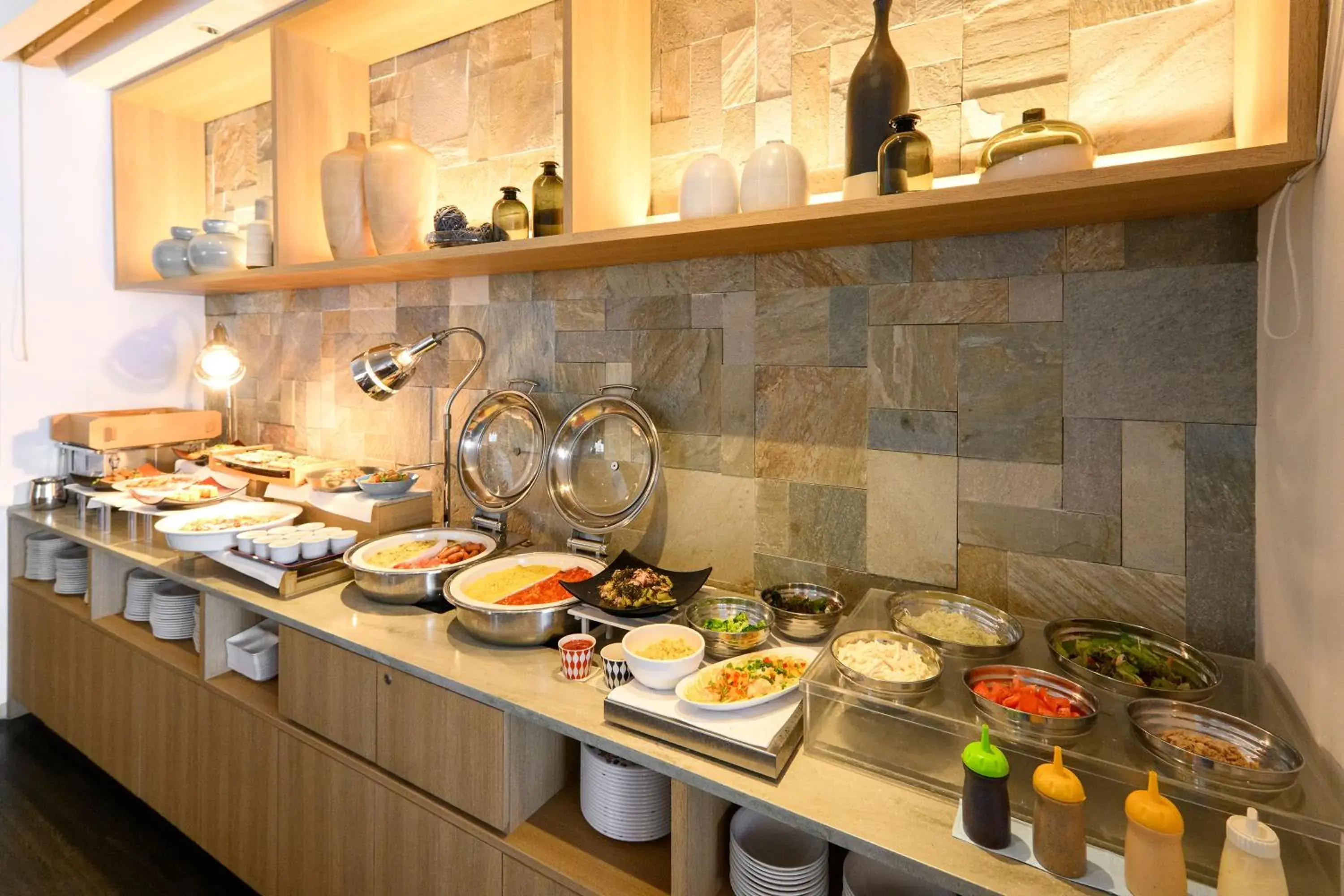 Restaurant/places to eat, Kitchen/Kitchenette in Hotel Forza Oita