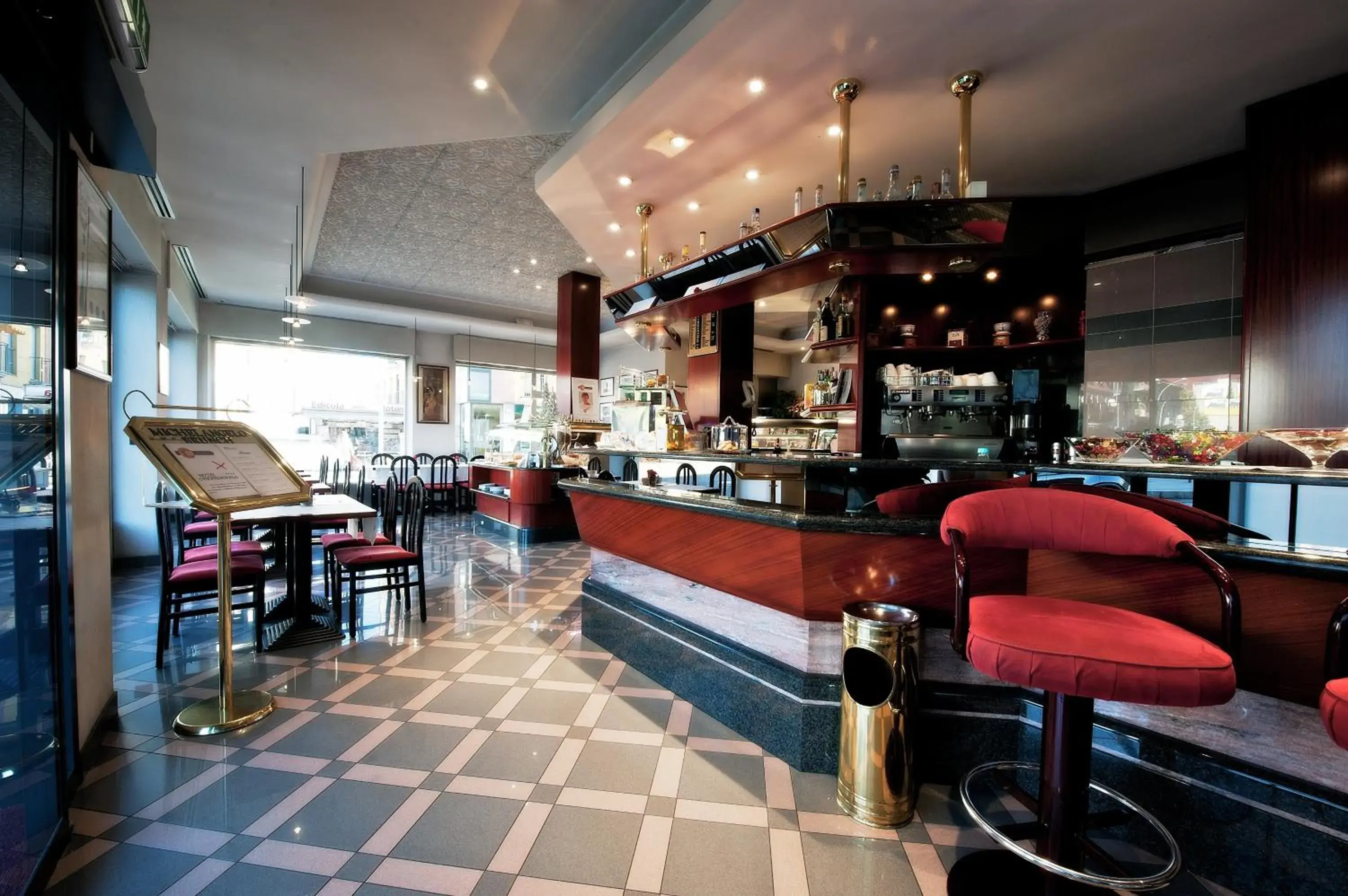 Restaurant/places to eat, Lounge/Bar in Hotel Michelangelo