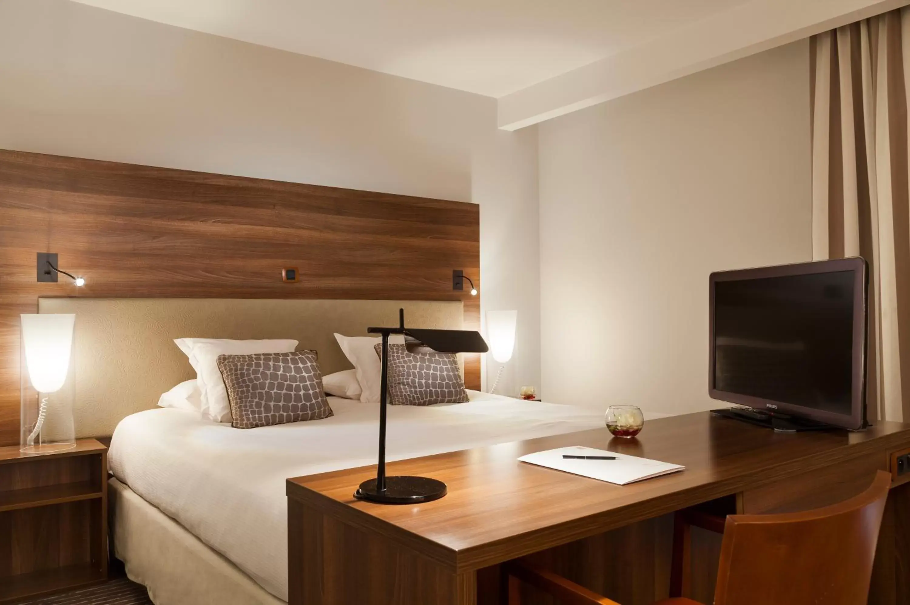 Family Suite - Tourisme Residency in Château Belmont Tours by The Crest Collection Family Suite - Tourisme Residency in Château Belmont Tours by The Crest Collection