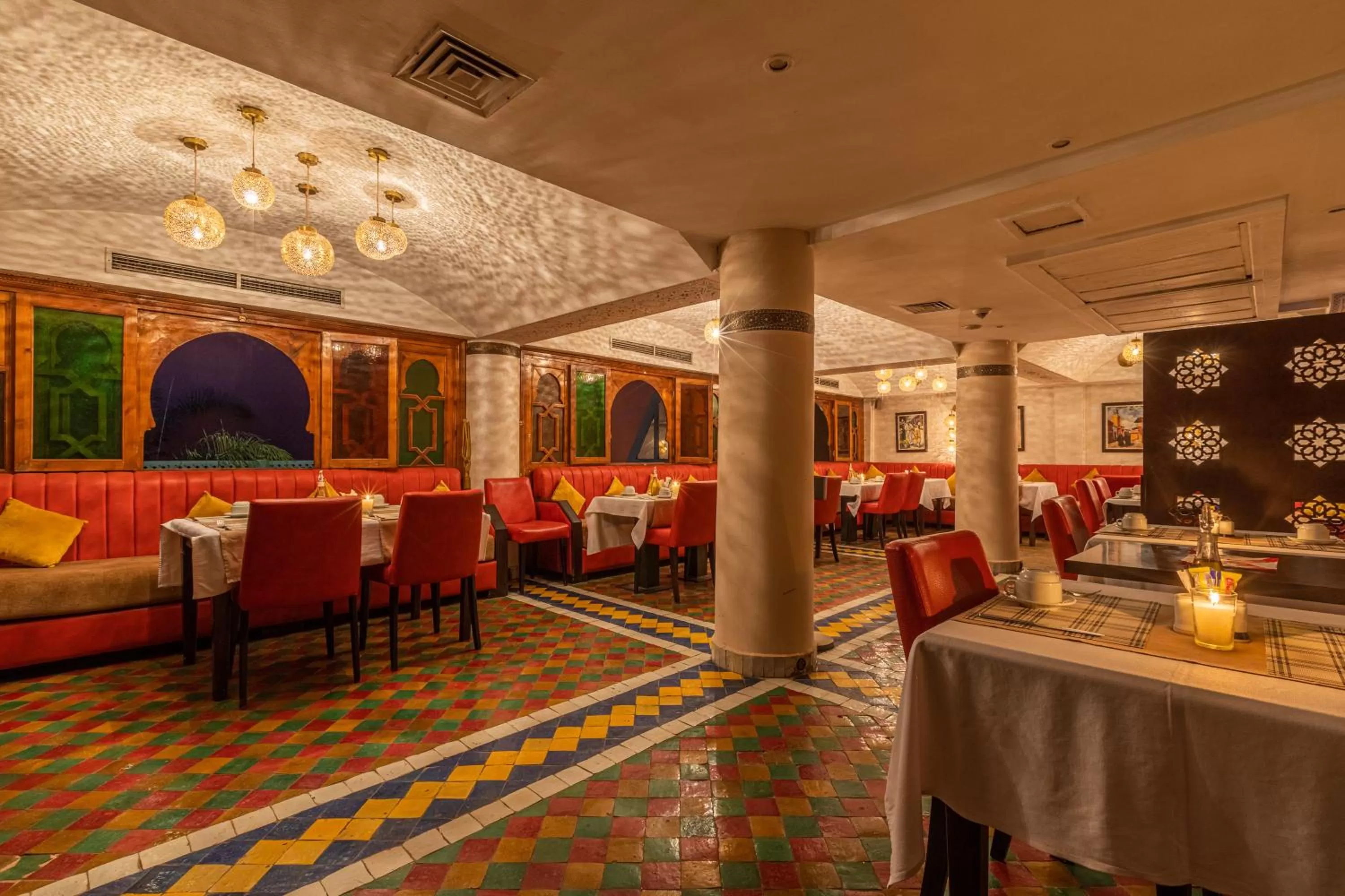 Restaurant/places to eat in Le Caspien Boutique Hotel