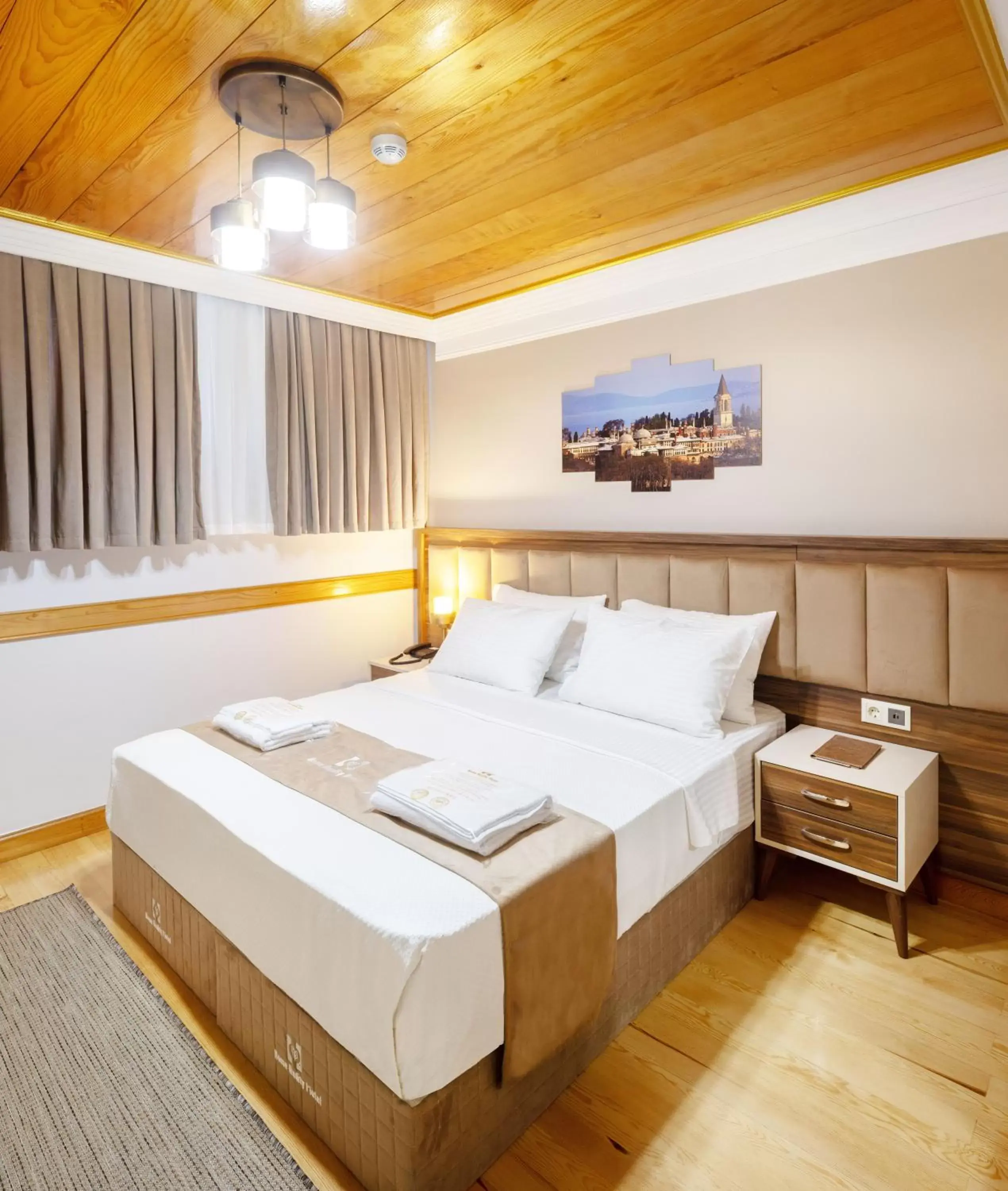 Economy Double or Twin Room - Basement in HOME QUALITY HOTEL Economy Double or Twin Room - Basement in HOME QUALITY HOTEL