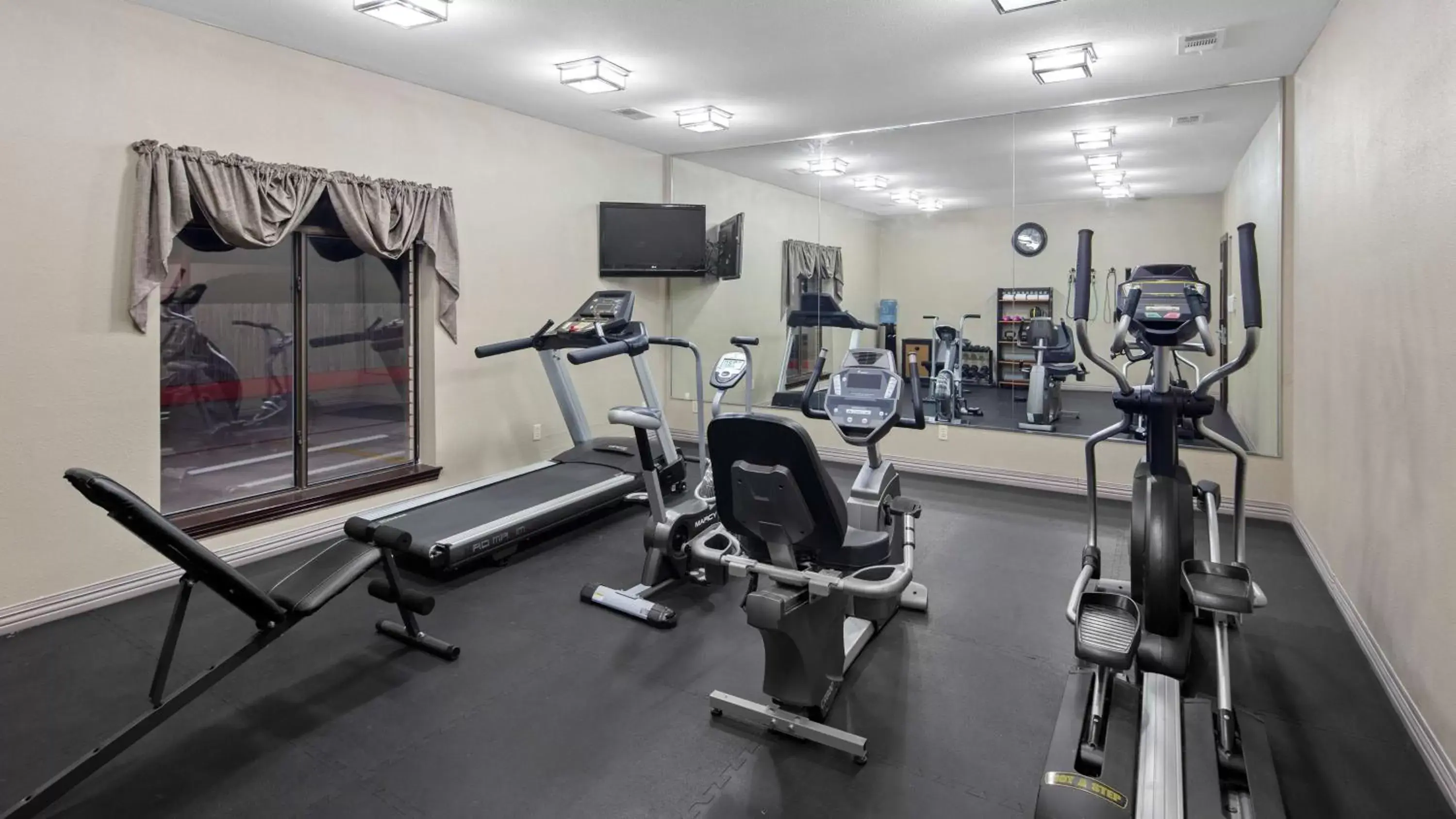 Fitness centre/facilities, Fitness Center/Facilities in Best Western near Lackland AFB Sea World