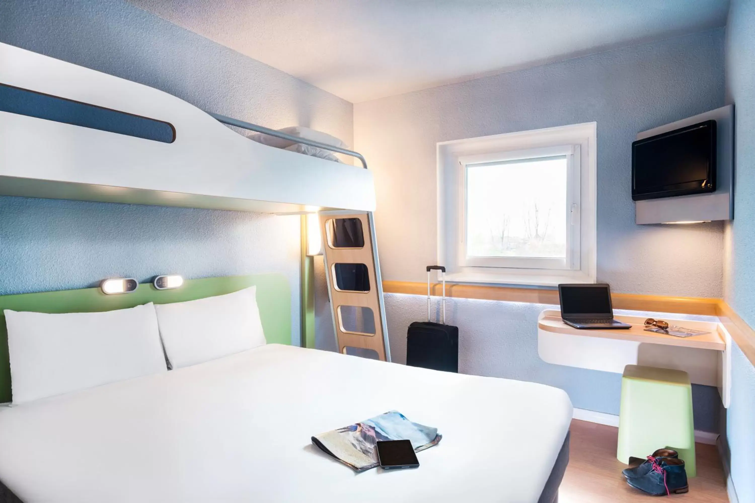 Bedroom, Bunk Bed in Ibis Budget Clermont Ferrand - Le Brezet - Aeroport