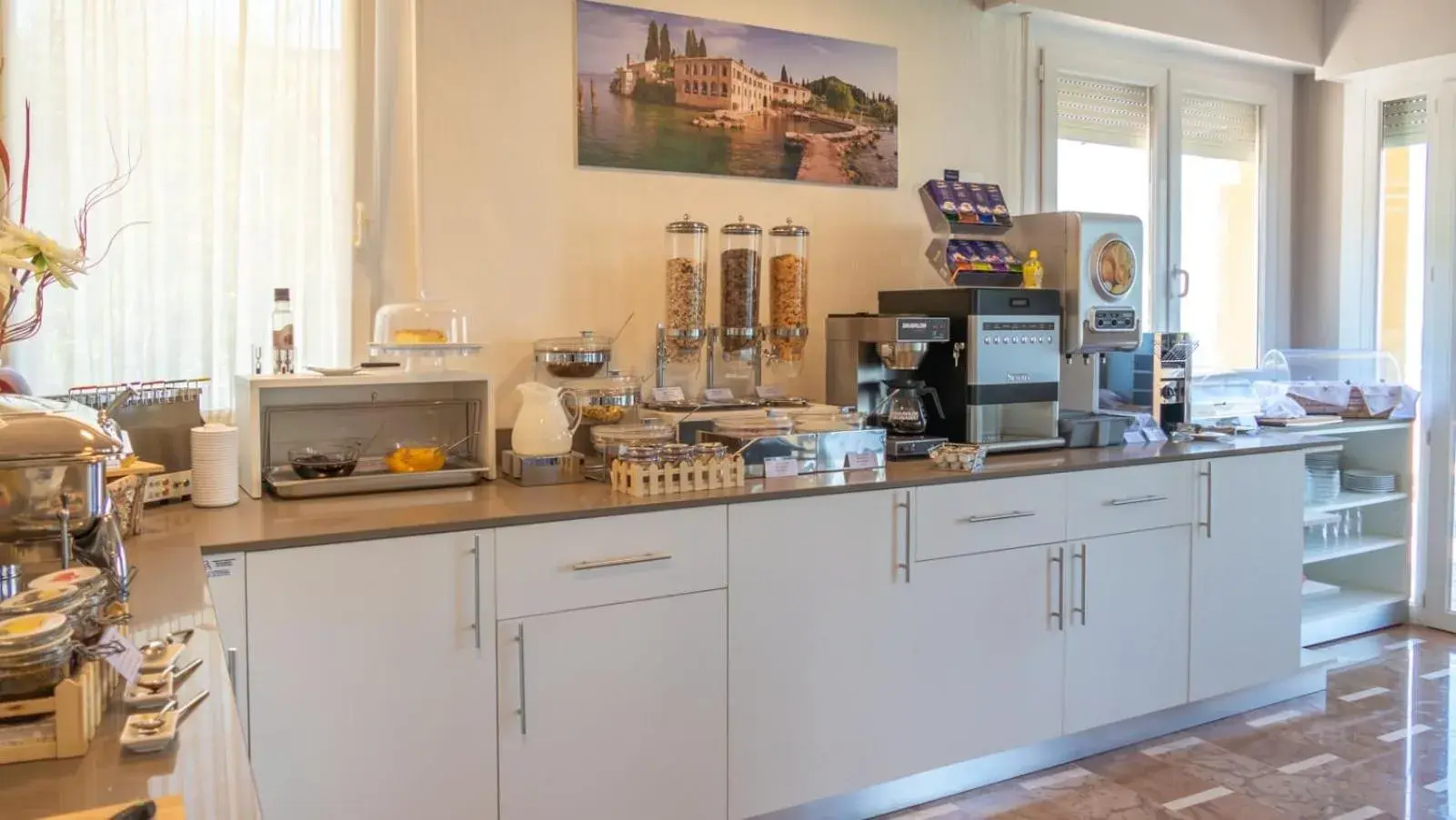 Buffet breakfast, Kitchen/Kitchenette in Hotel Casa Marinella