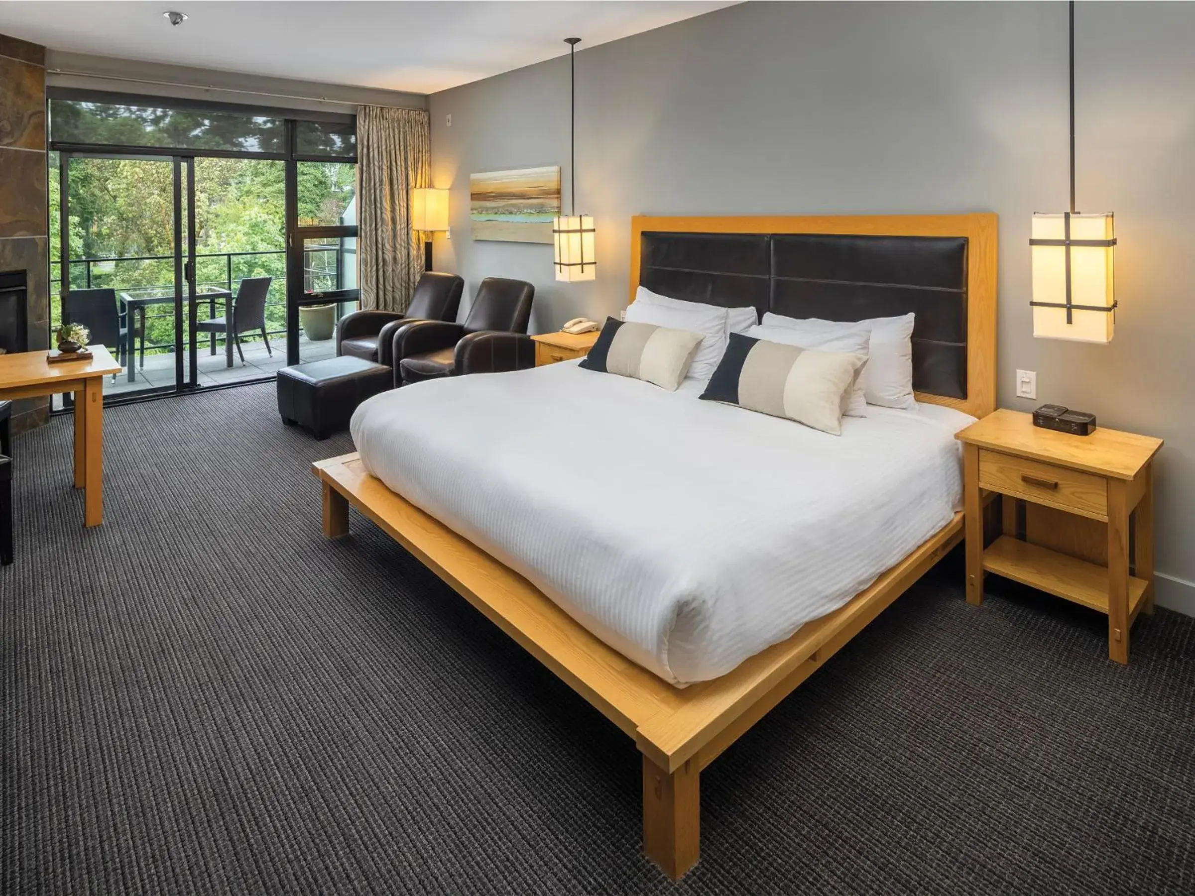 Bedroom, Bed in Brentwood Bay Resort
