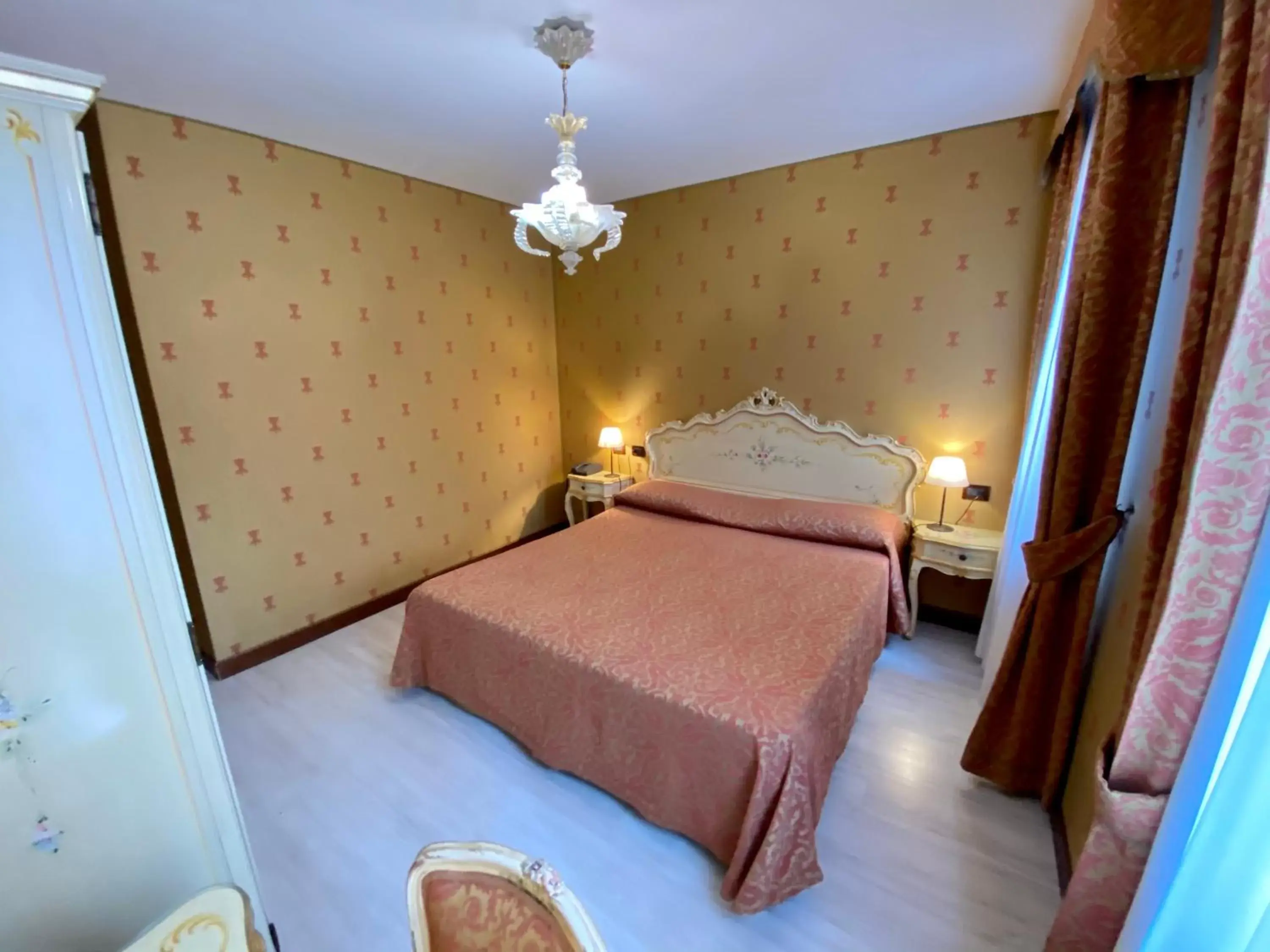 Bedroom, Bed in Hotel San Gallo